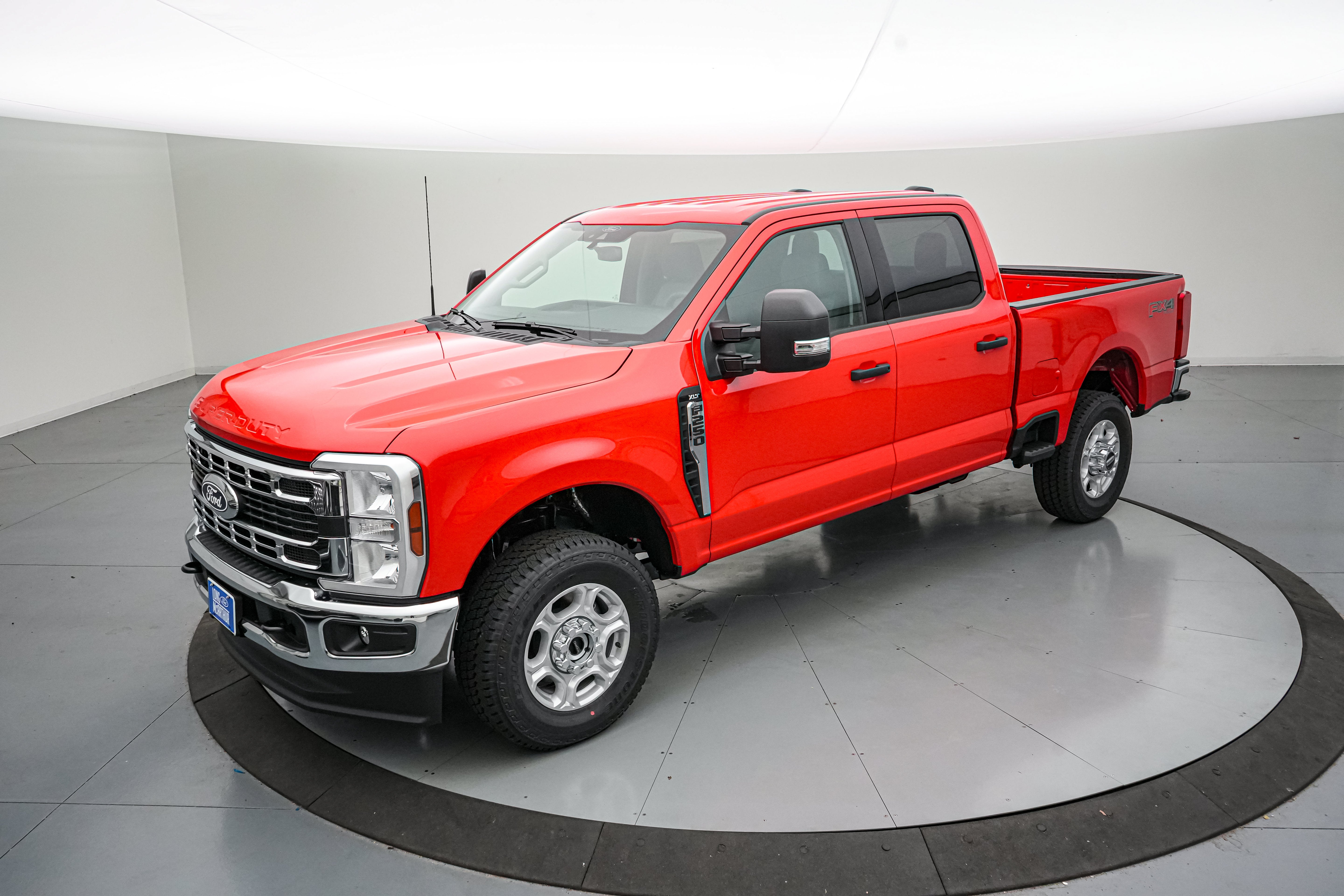 2027 Ford Super Duty F-250 SRW XLT