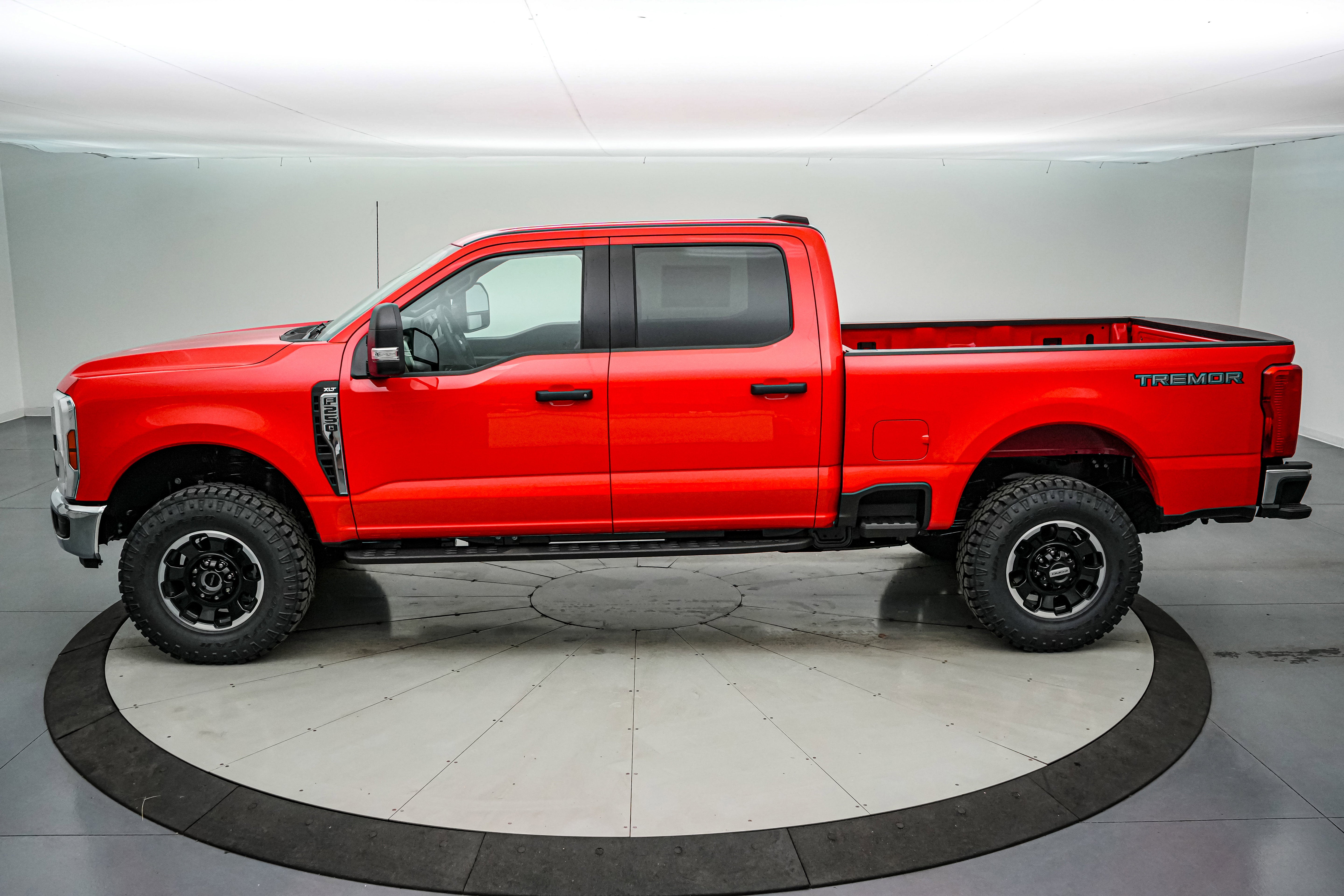 2026 Ford Super Duty F-250 SRW XLT Tremor