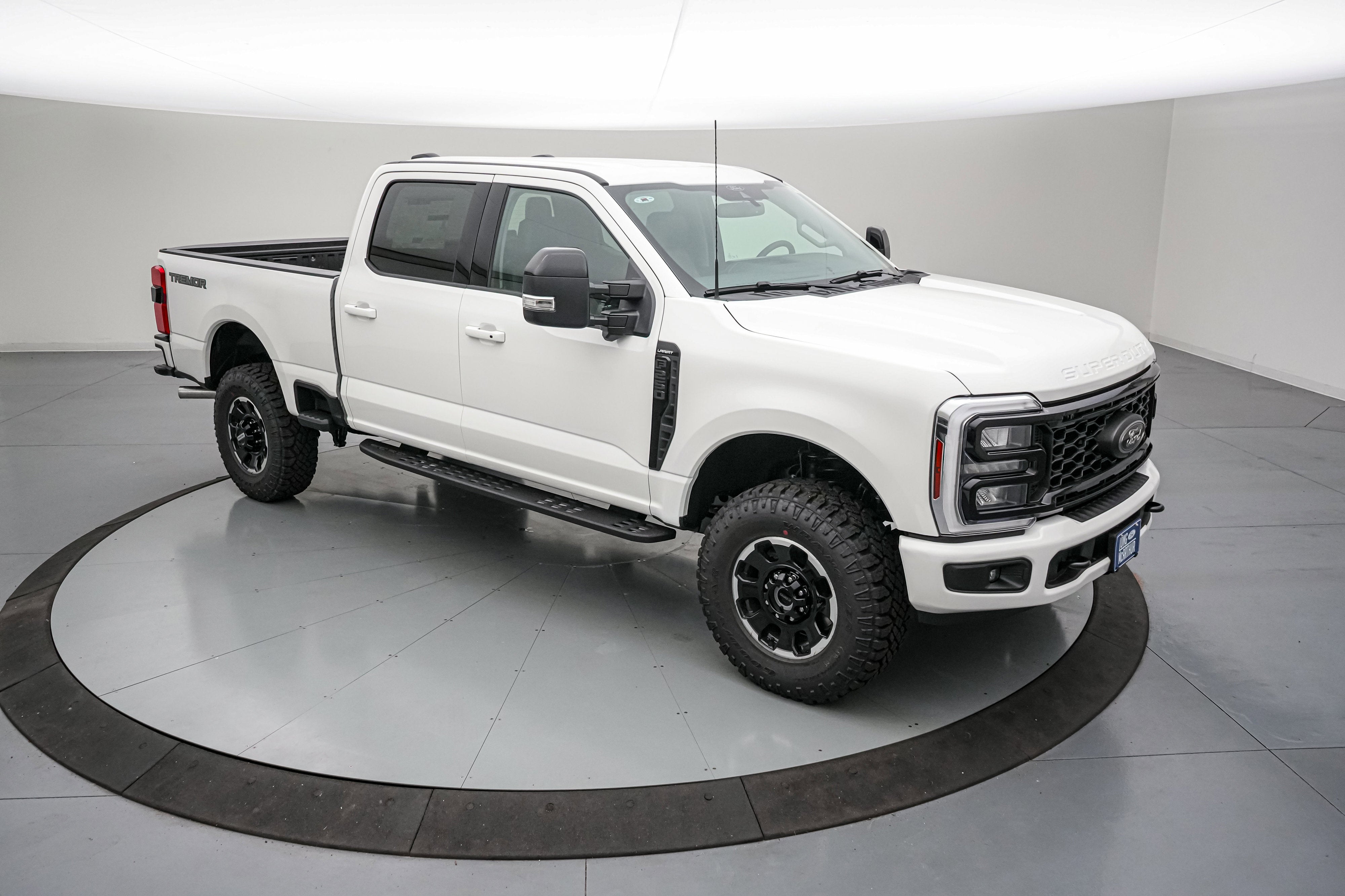 2026 Ford Super Duty F-250 SRW LARIAT Tremor