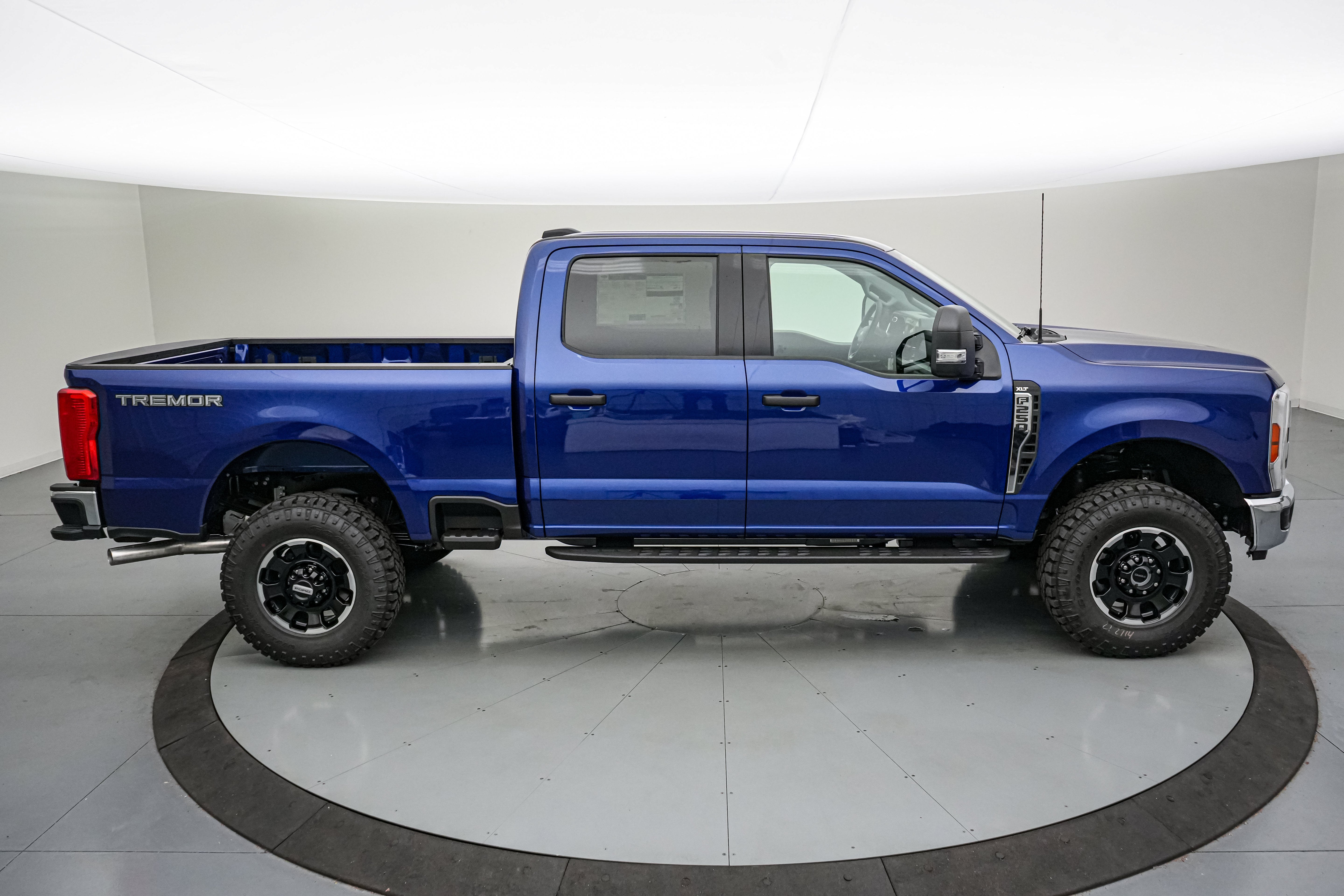 2026 Ford Super Duty F-250 SRW XLT Tremor