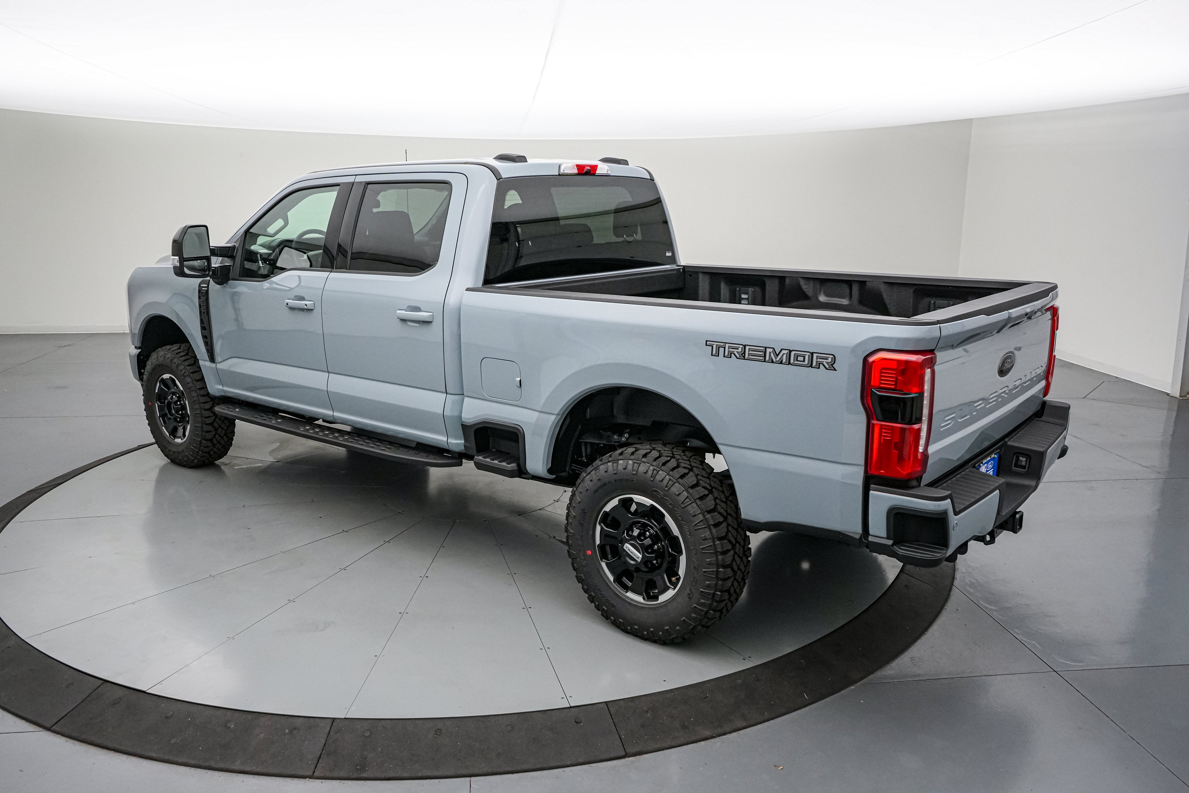 2026 Ford Super Duty F-250 SRW LARIAT Tremor