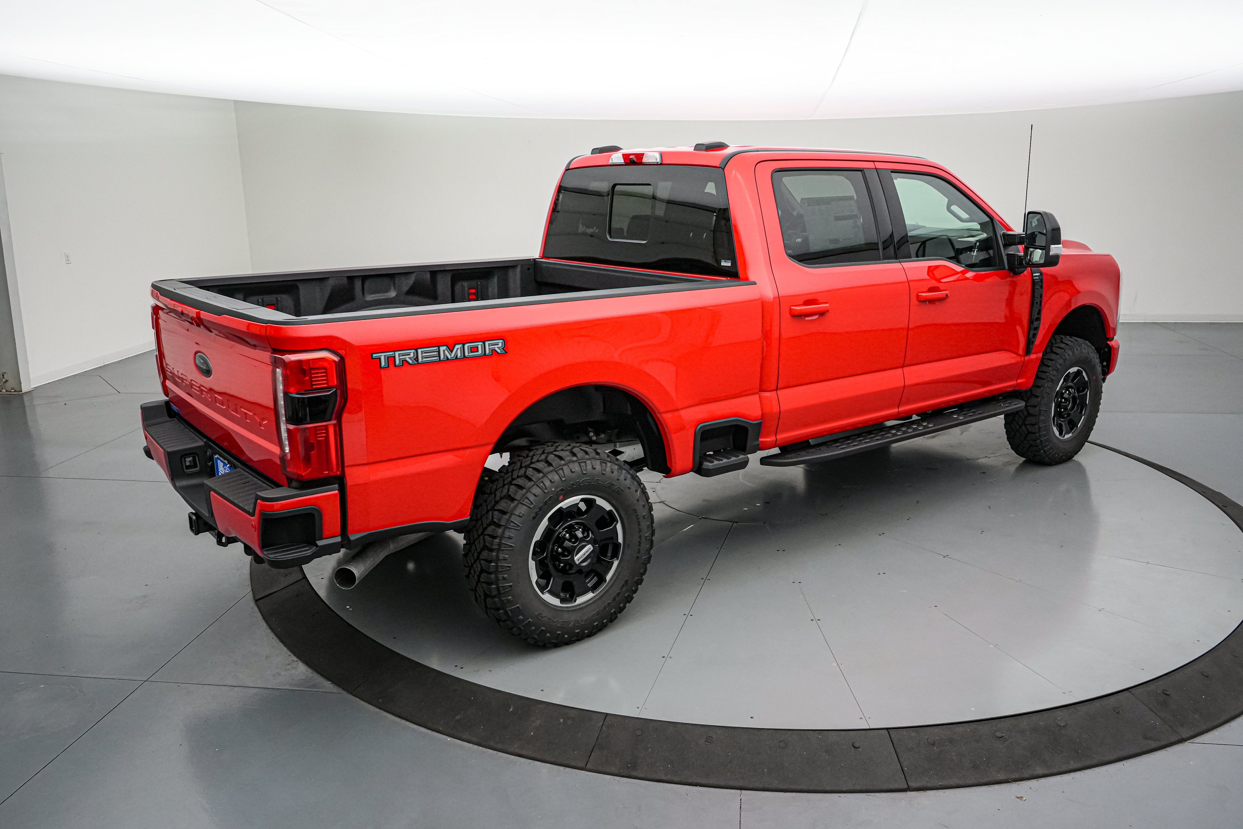 2026 Ford Super Duty F-250 SRW LARIAT Tremor
