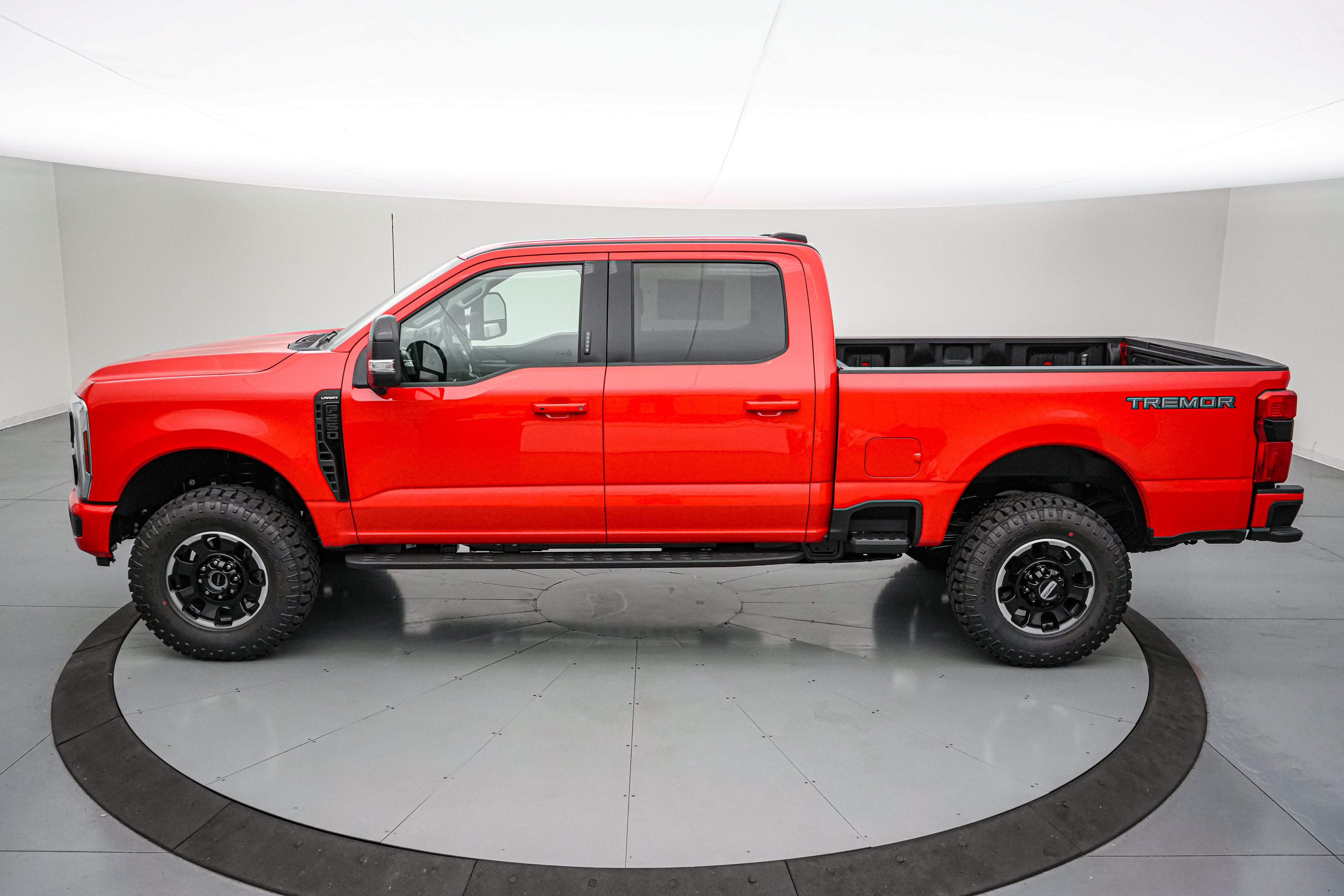 2026 Ford Super Duty F-250 SRW LARIAT Tremor