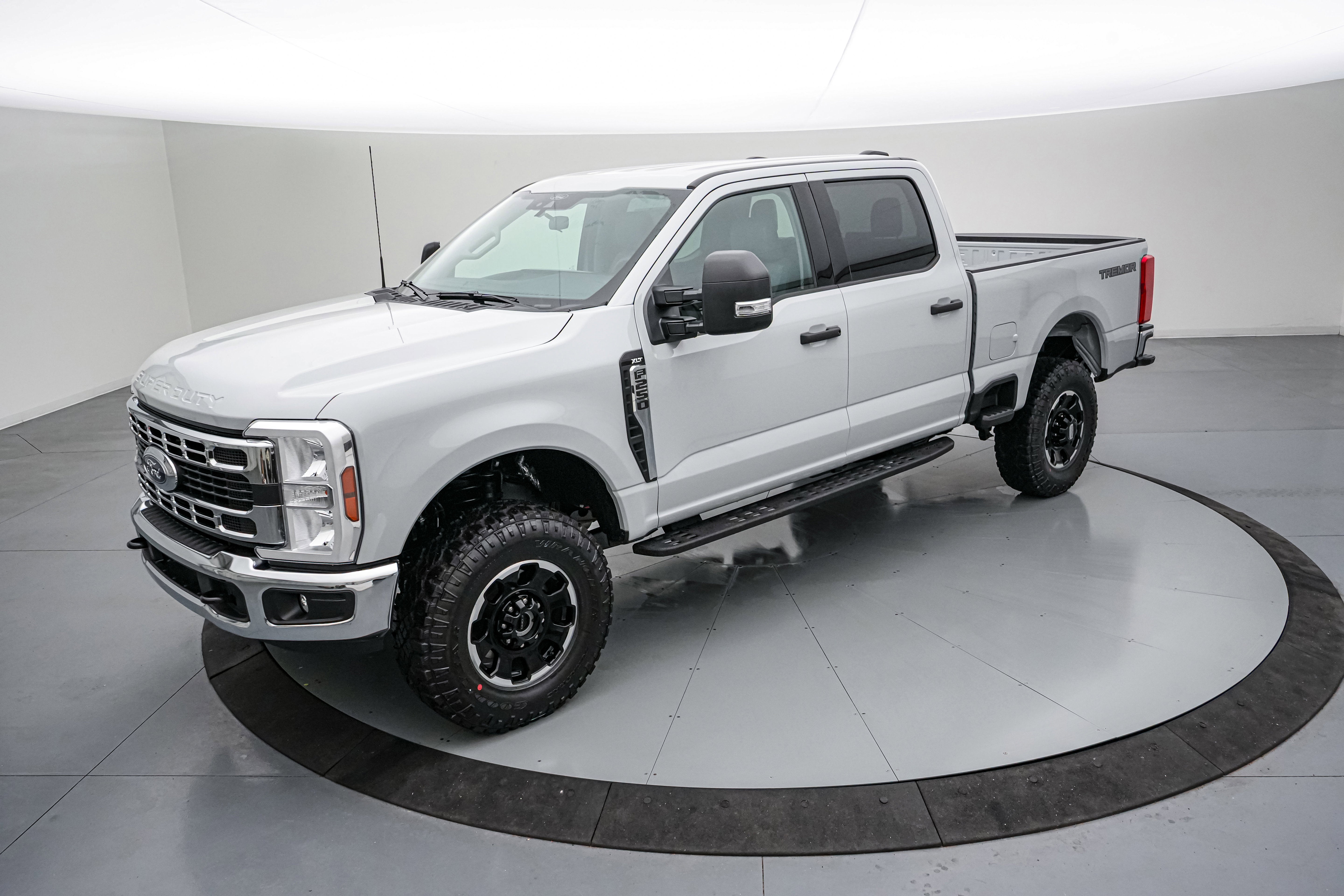 2026 Ford Super Duty F-250 SRW XLT Tremor