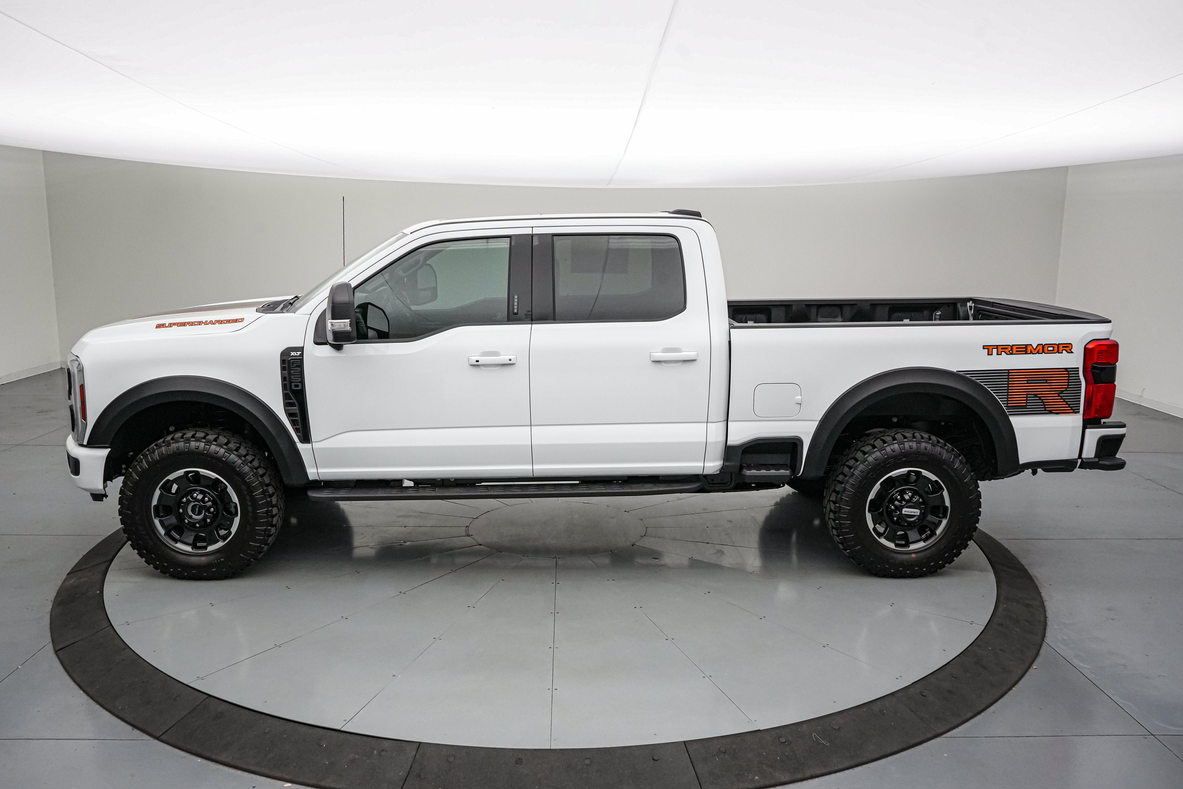 2026 Ford Super Duty F-250 SRW Tremor R