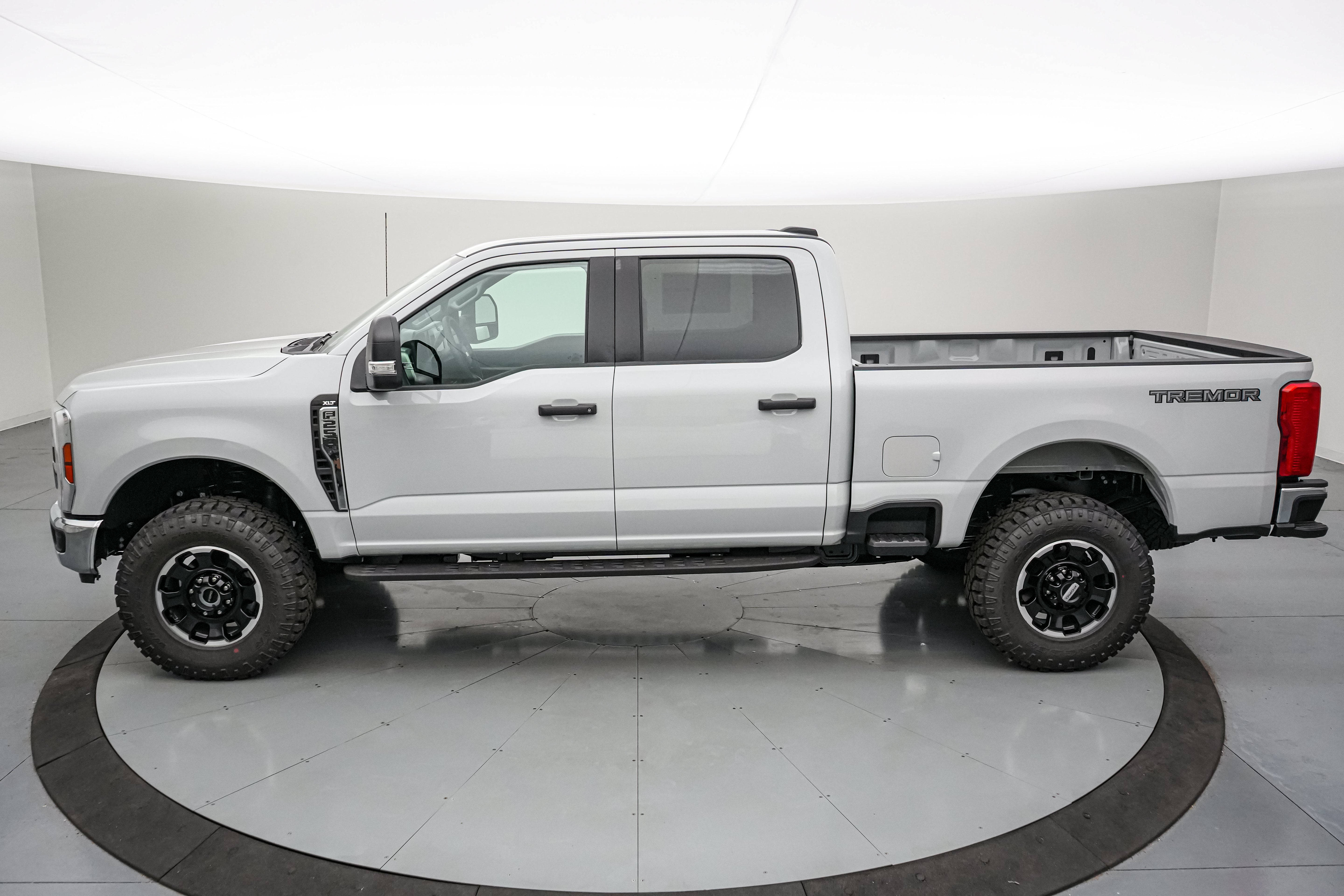 2026 Ford Super Duty F-250 SRW XLT Tremor