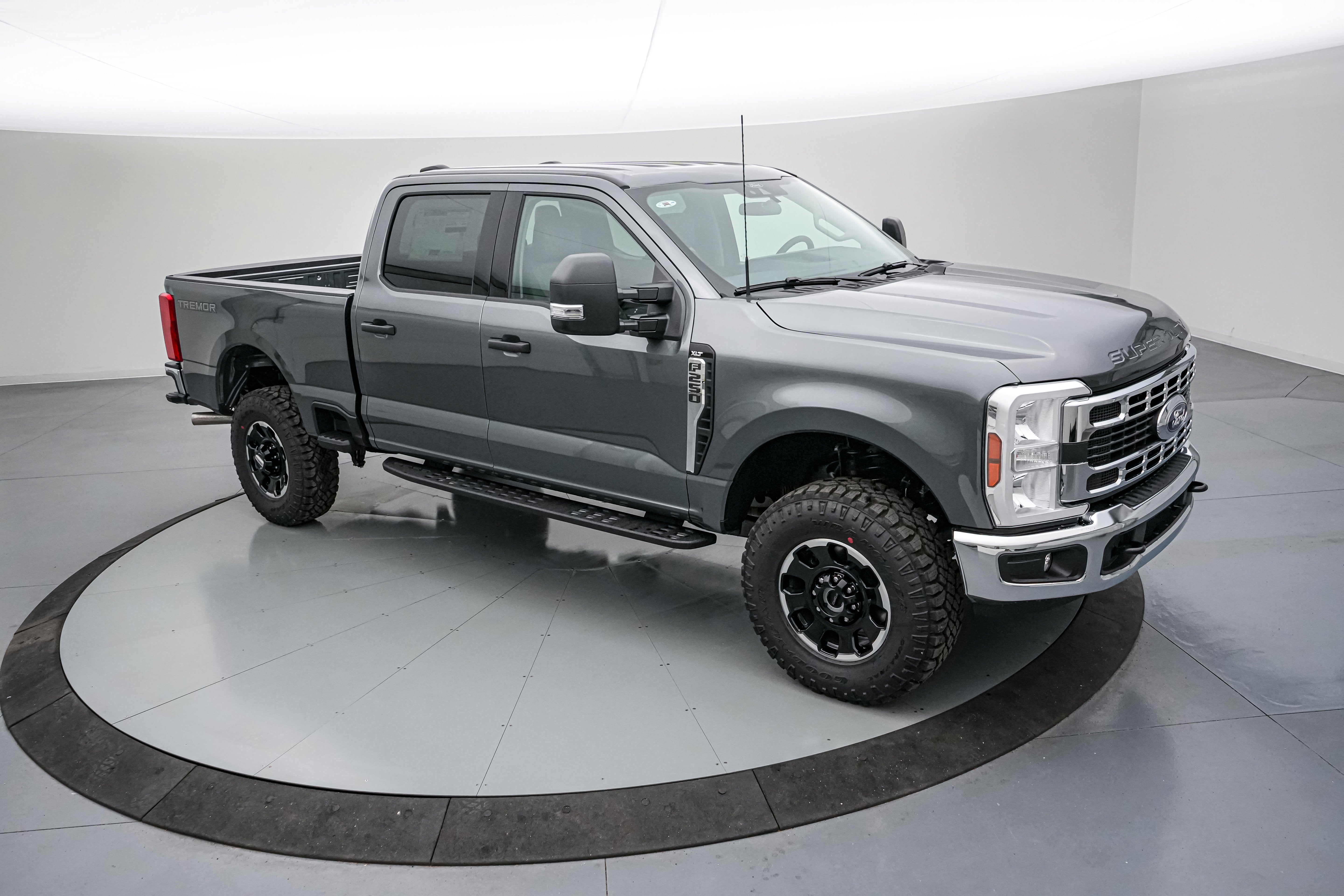 2026 Ford Super Duty F-250 SRW XLT Tremor