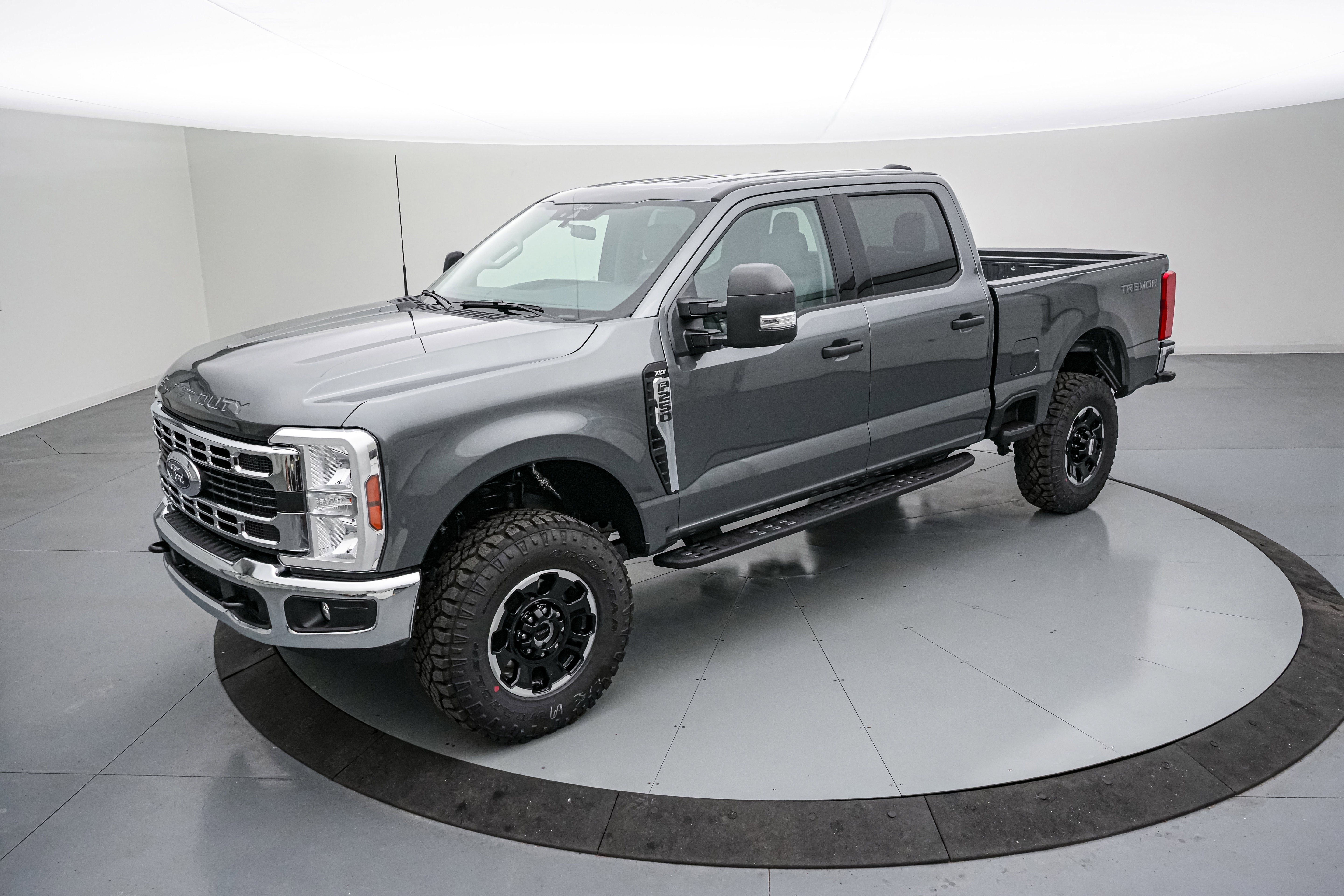2026 Ford Super Duty F-250 SRW XLT Tremor