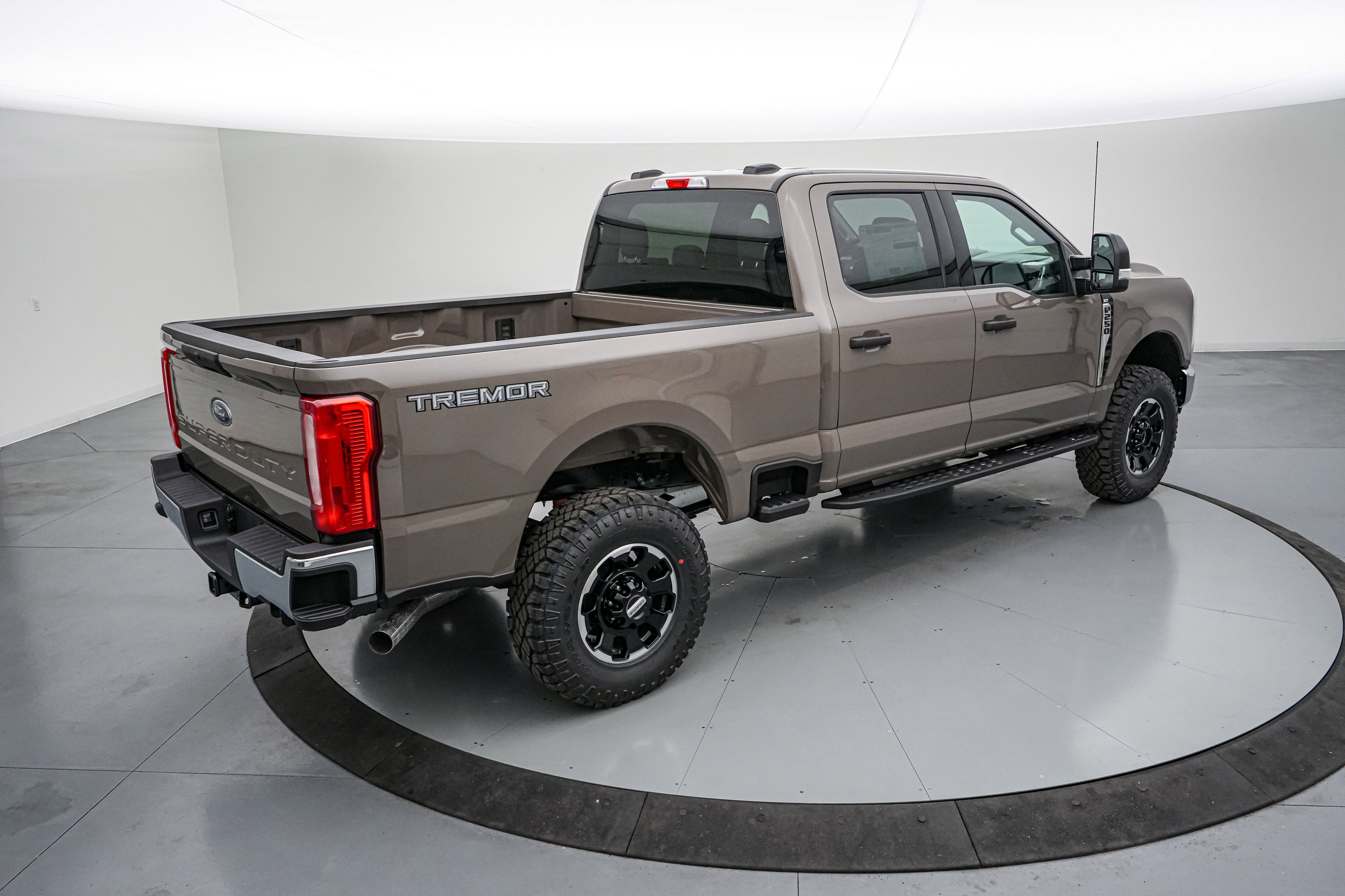 2026 Ford Super Duty F-250 SRW XLT Tremor