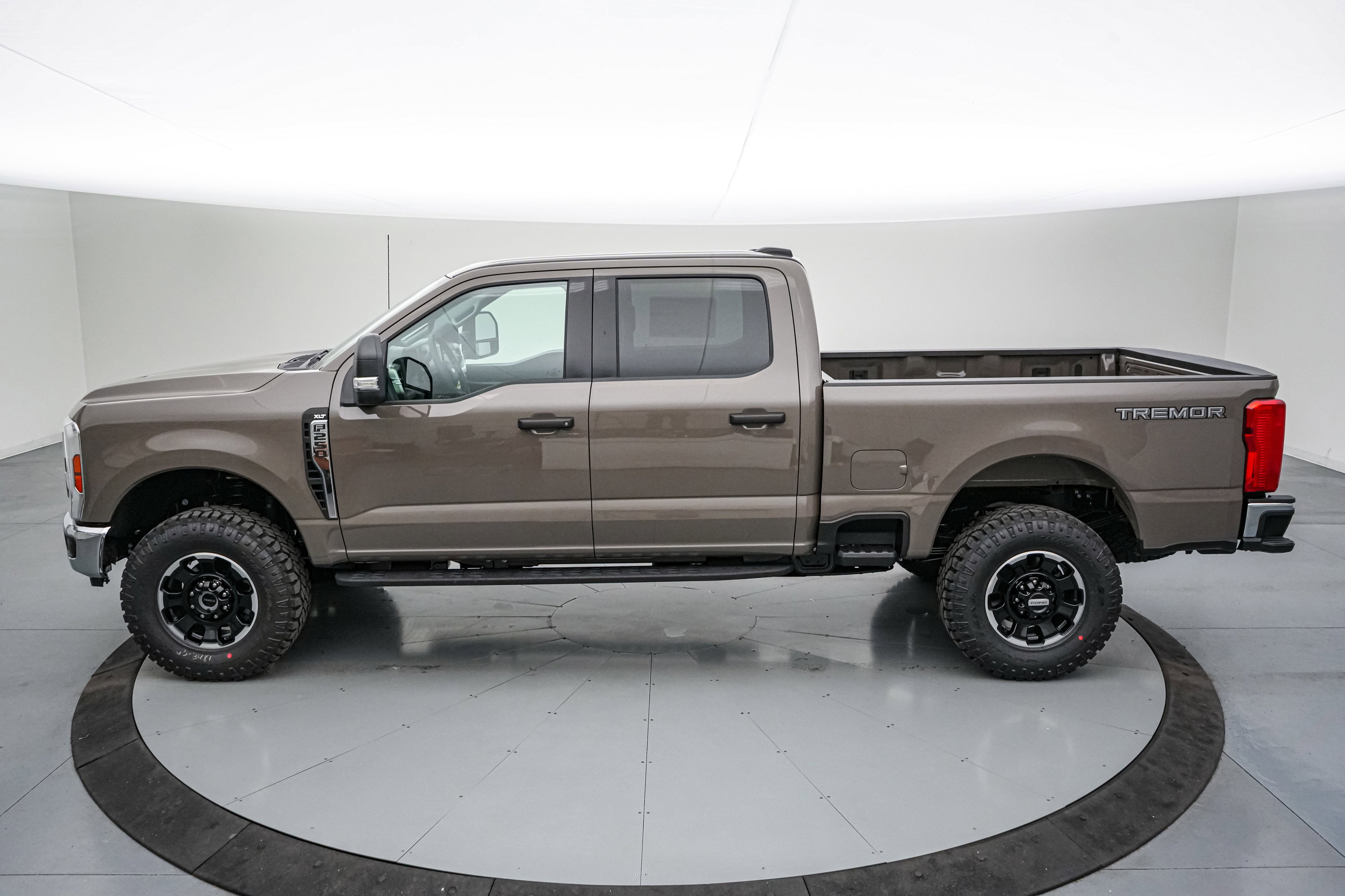 2026 Ford Super Duty F-250 SRW XLT Tremor