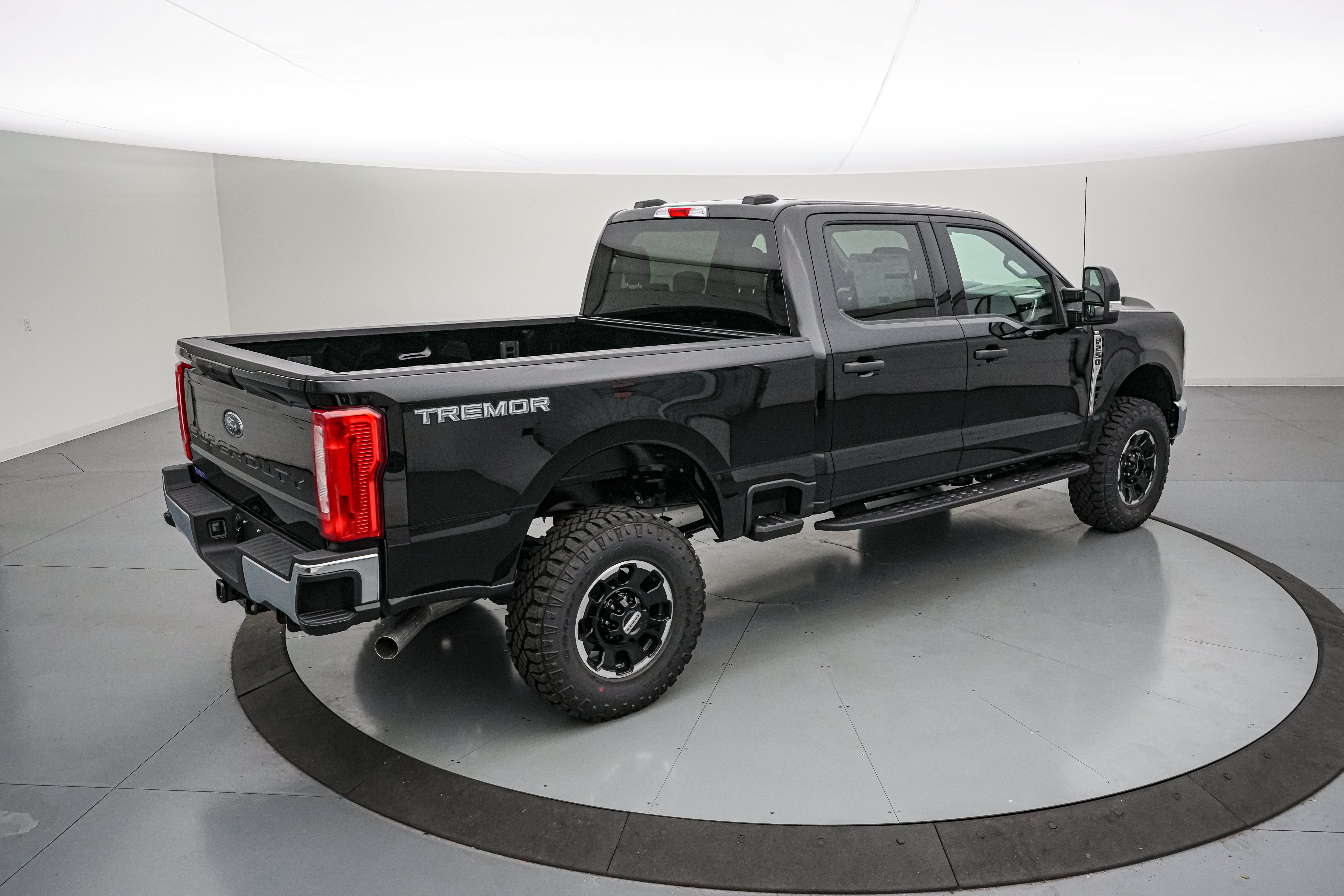 2026 Ford Super Duty F-250 SRW XLT Tremor
