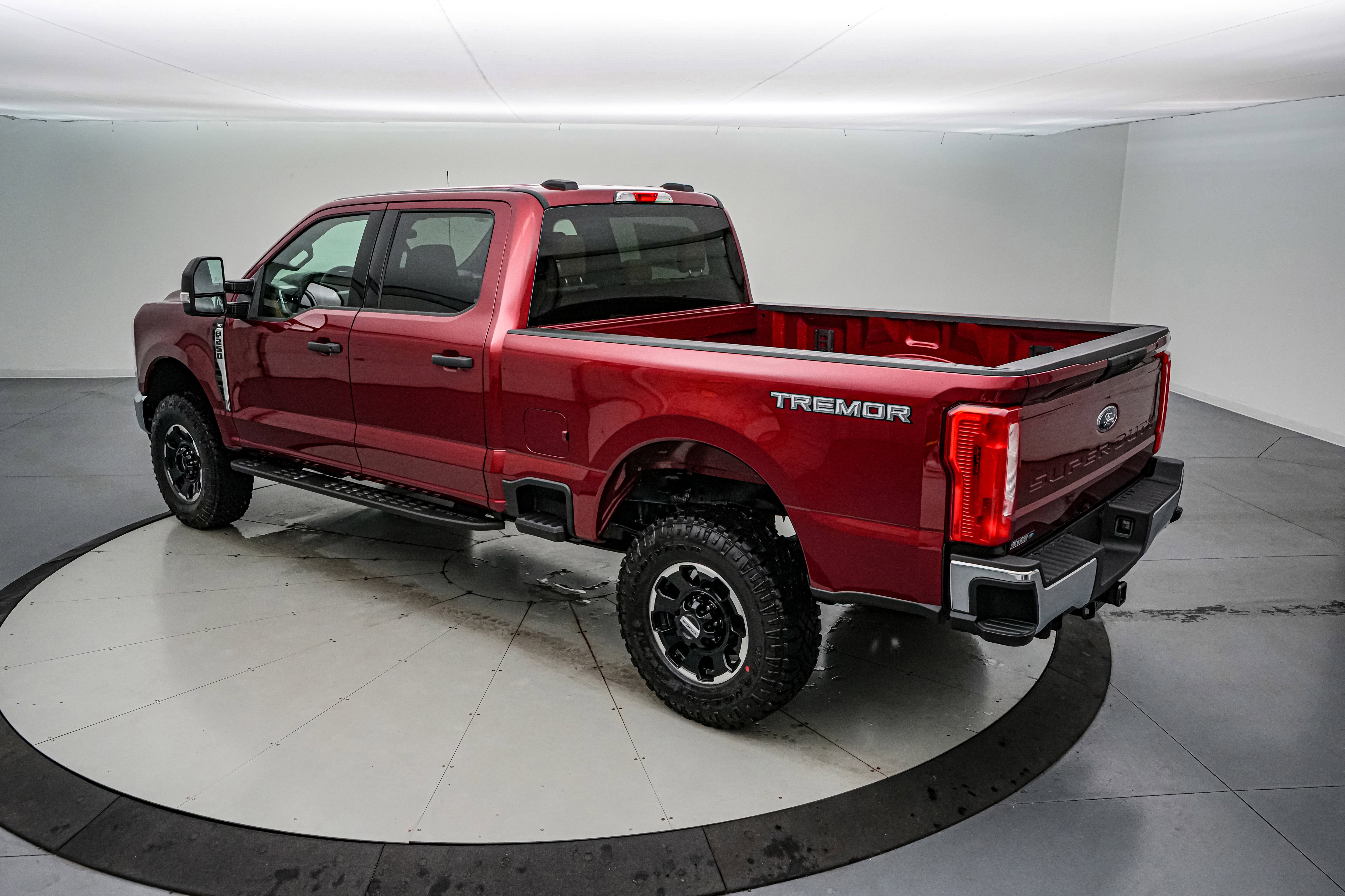 2026 Ford Super Duty F-250 SRW XLT Tremor