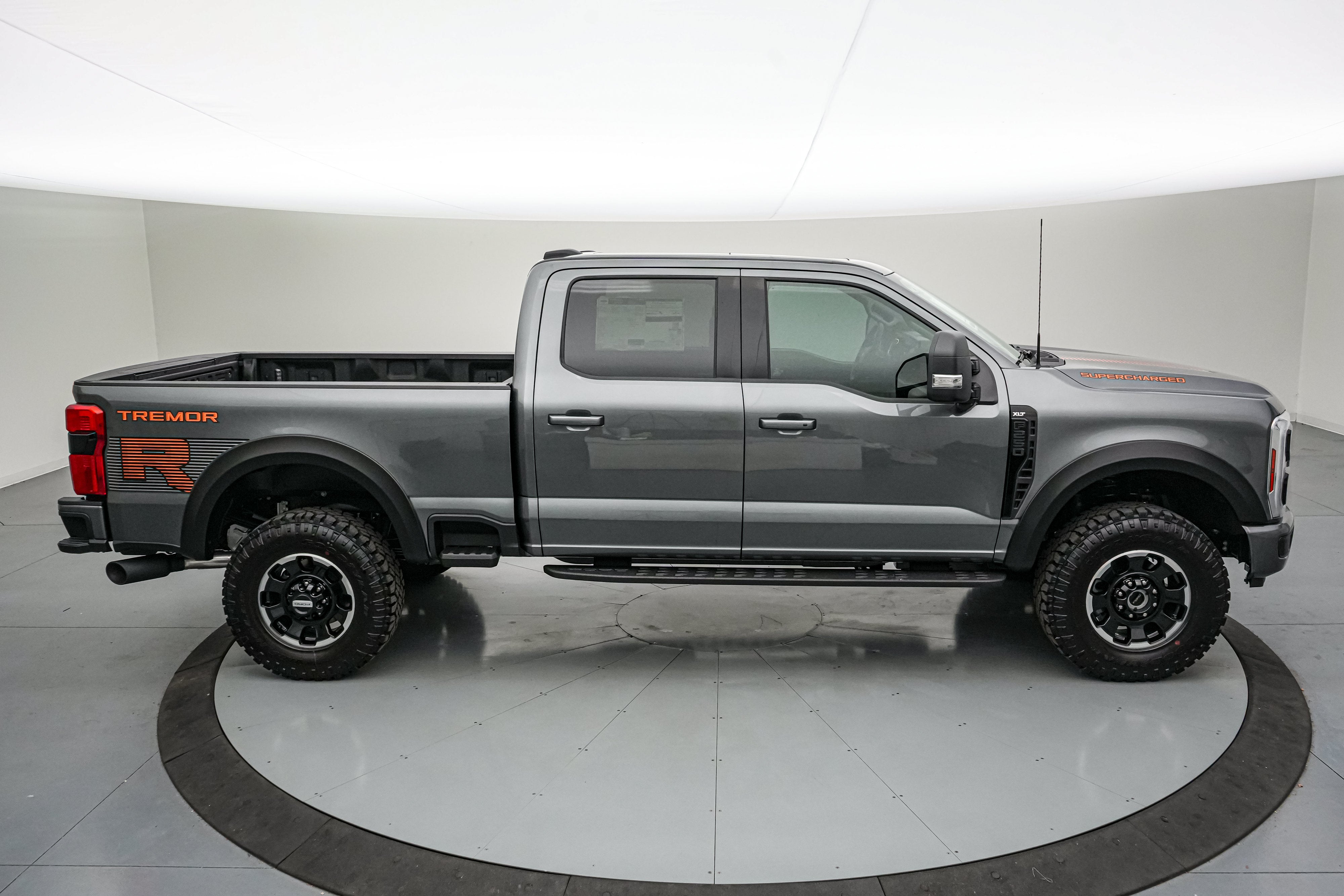2026 Ford Super Duty F-250 SRW Tremor R