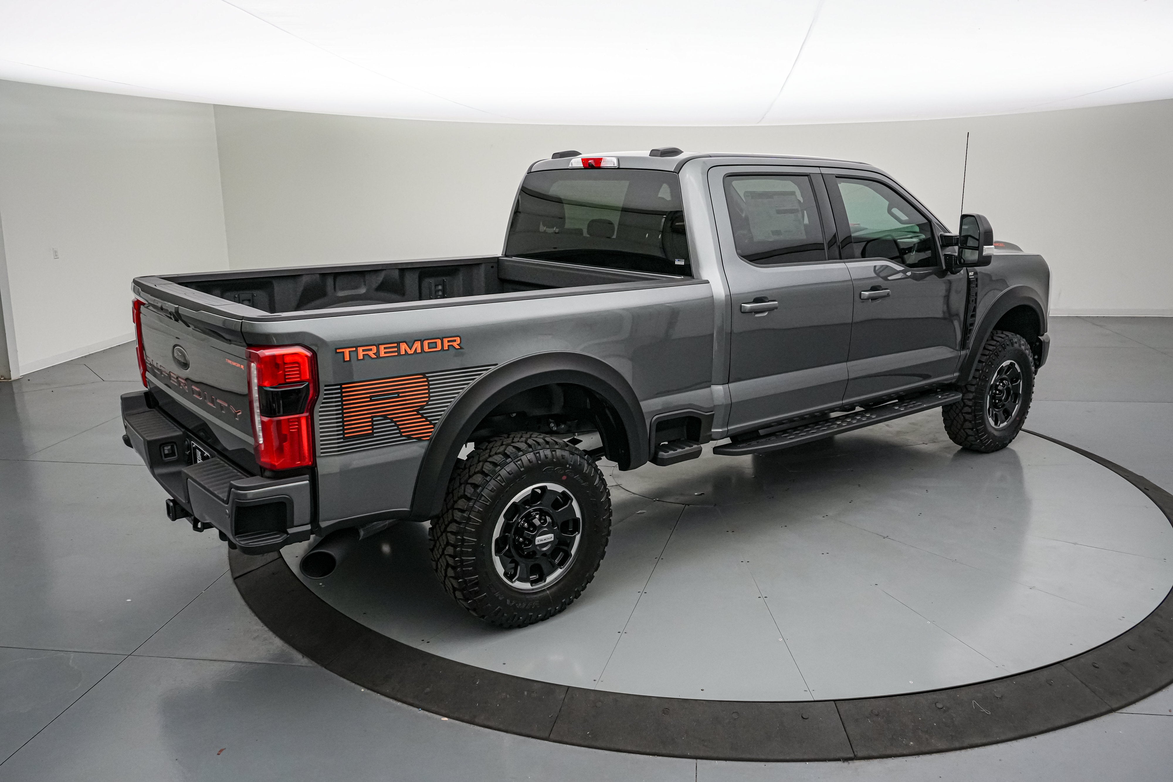 2026 Ford Super Duty F-250 SRW Tremor R