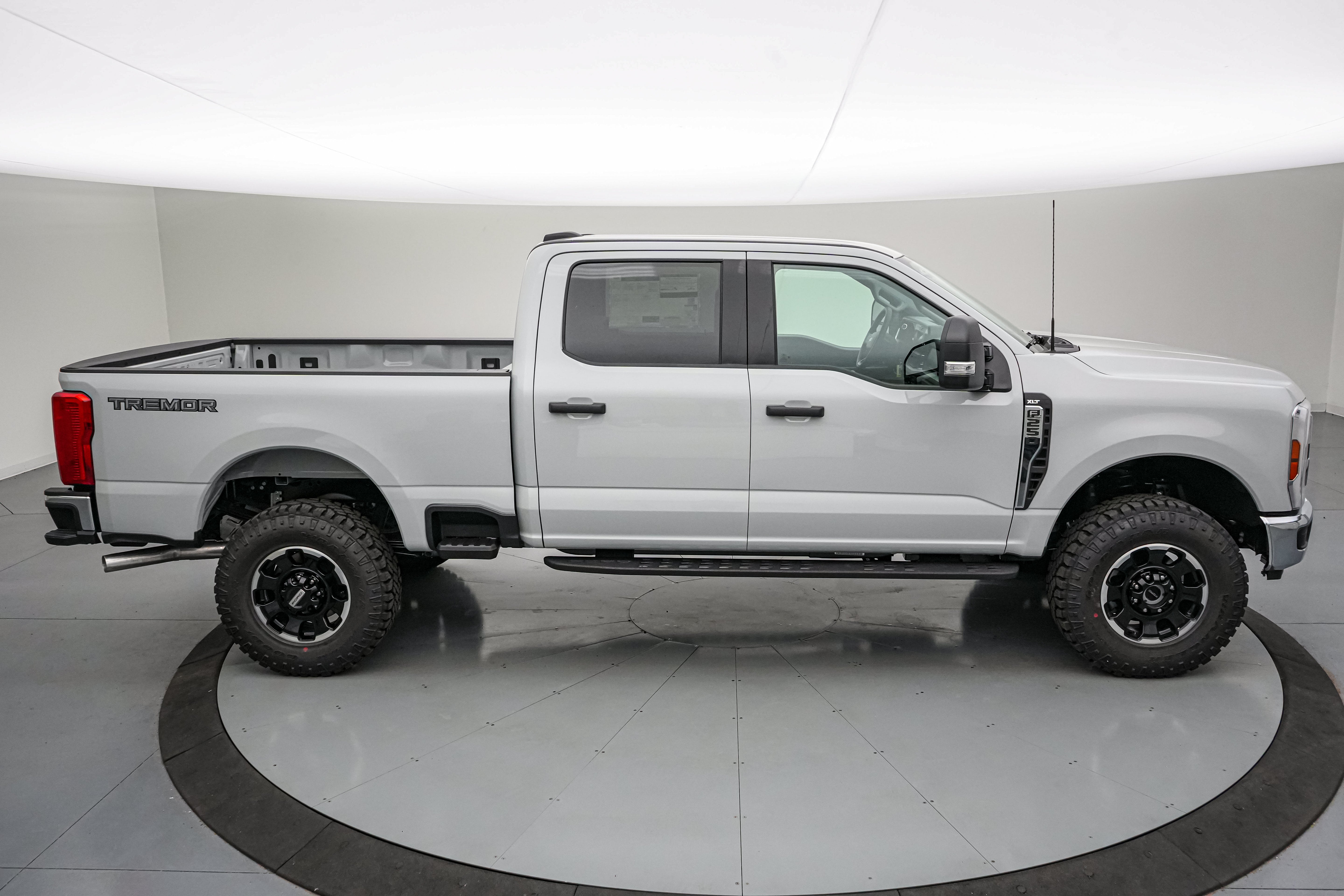 2026 Ford Super Duty F-250 SRW XLT Tremor