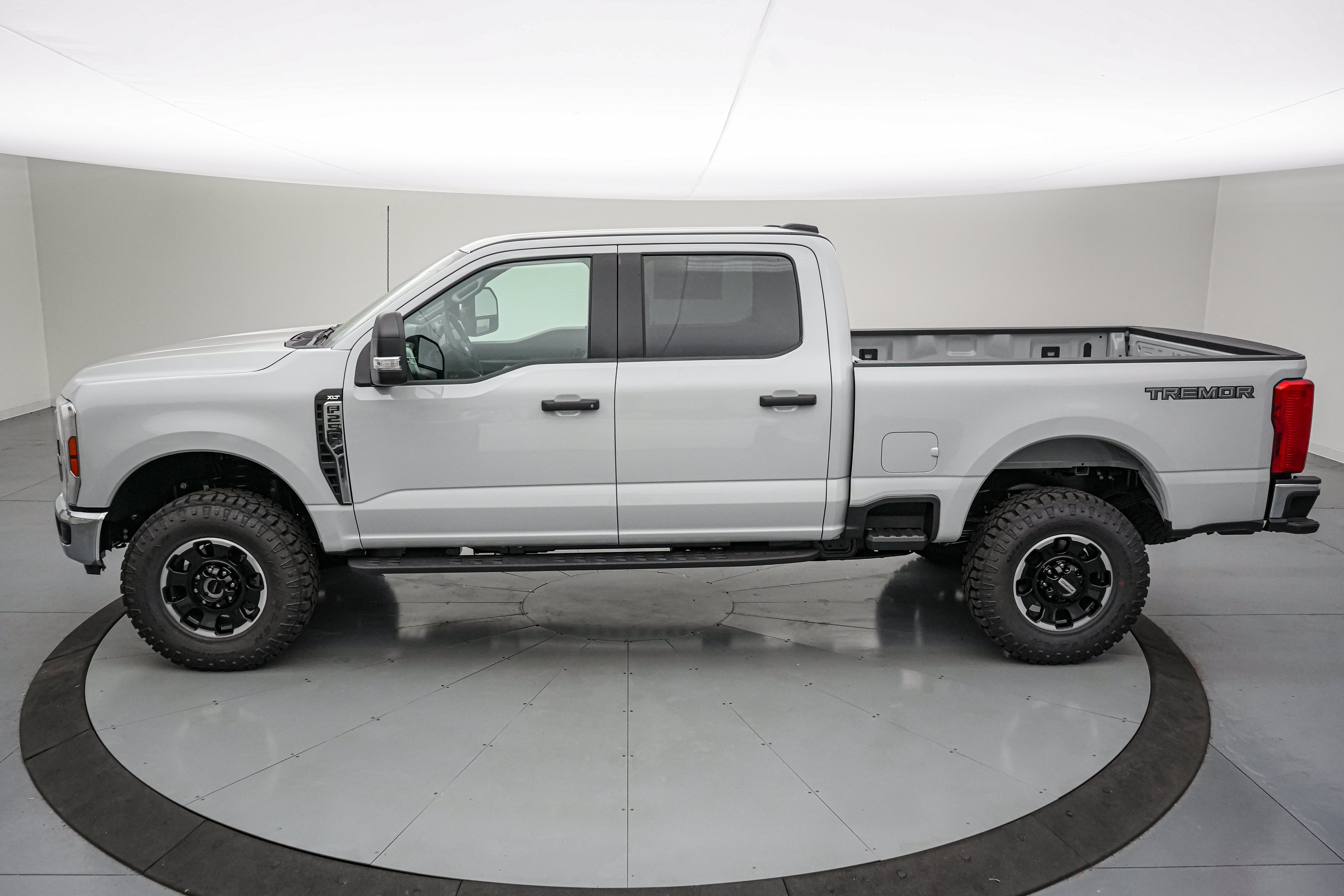 2026 Ford Super Duty F-250 SRW XLT Tremor
