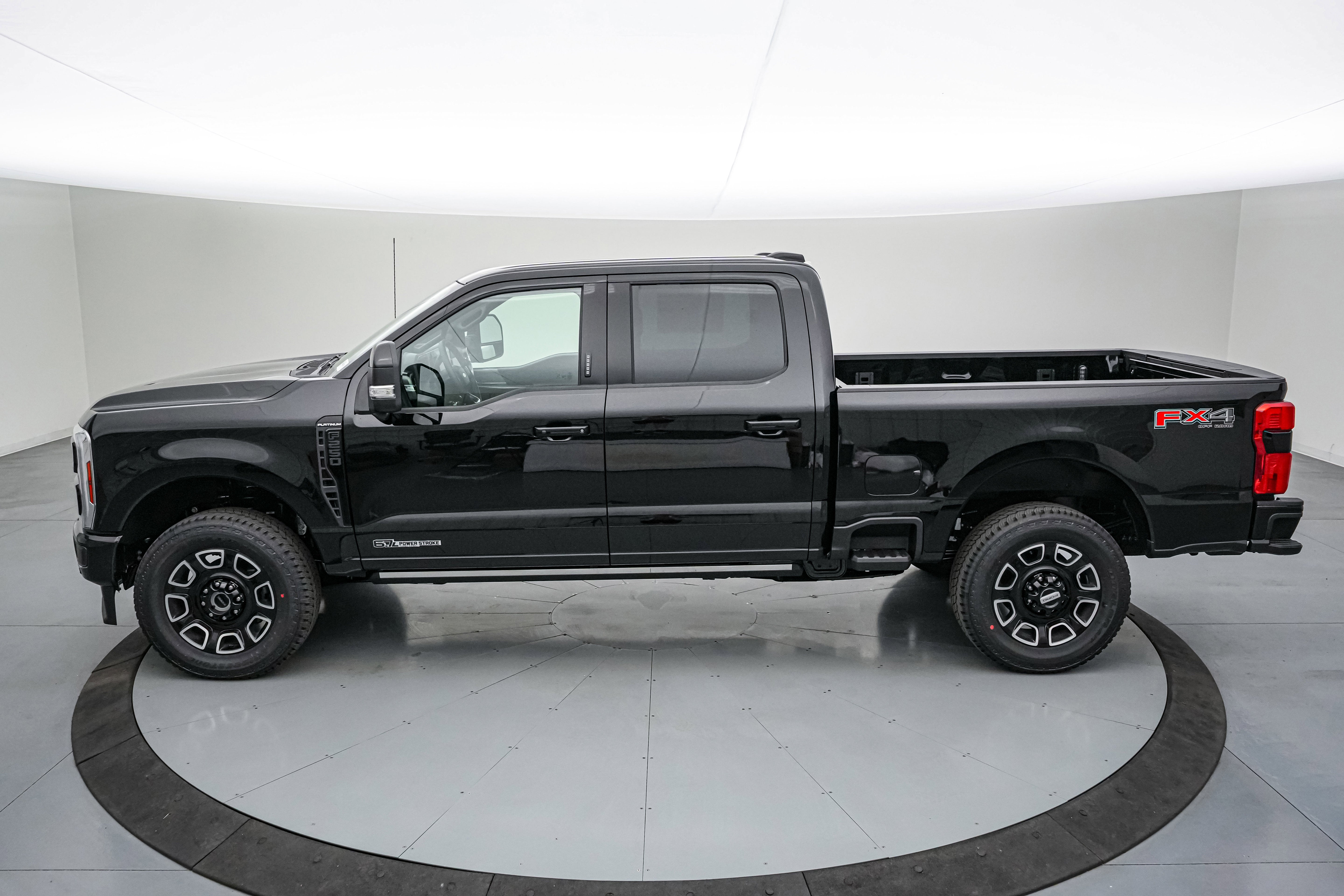 2026 Ford Super Duty F-250 SRW Platinum