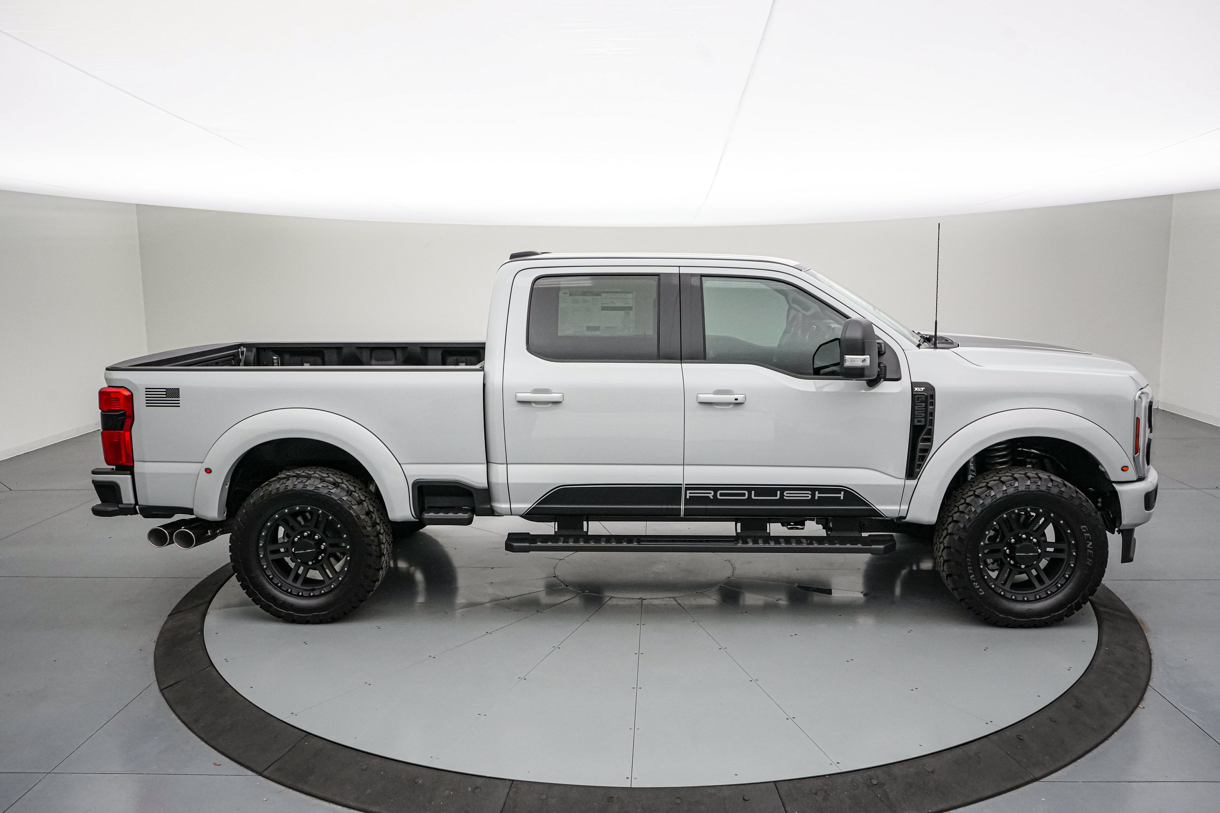 2026 Ford Super Duty F-250 SRW ROUSH XLT