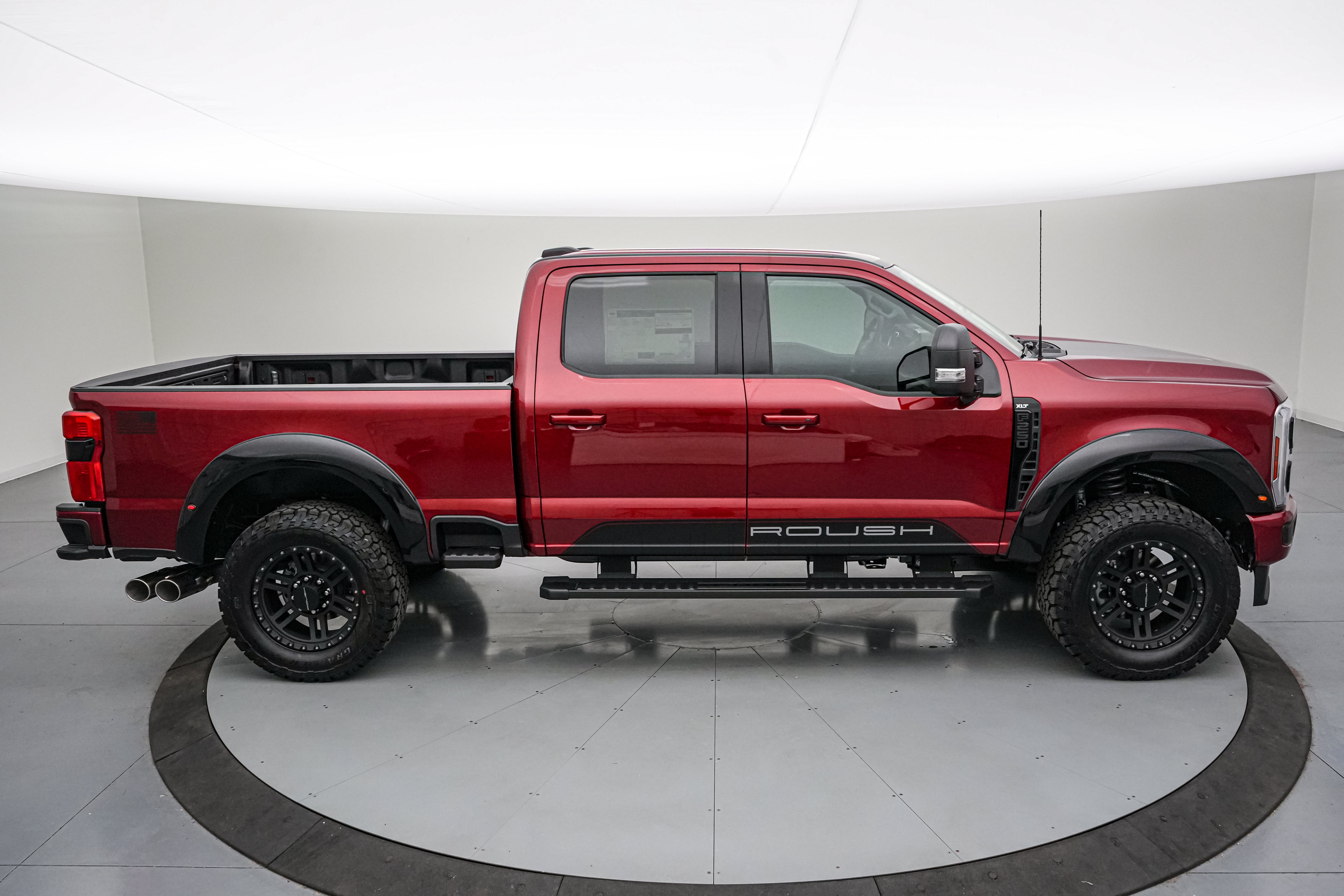 2026 Ford Super Duty F-250 SRW ROUSH XLT