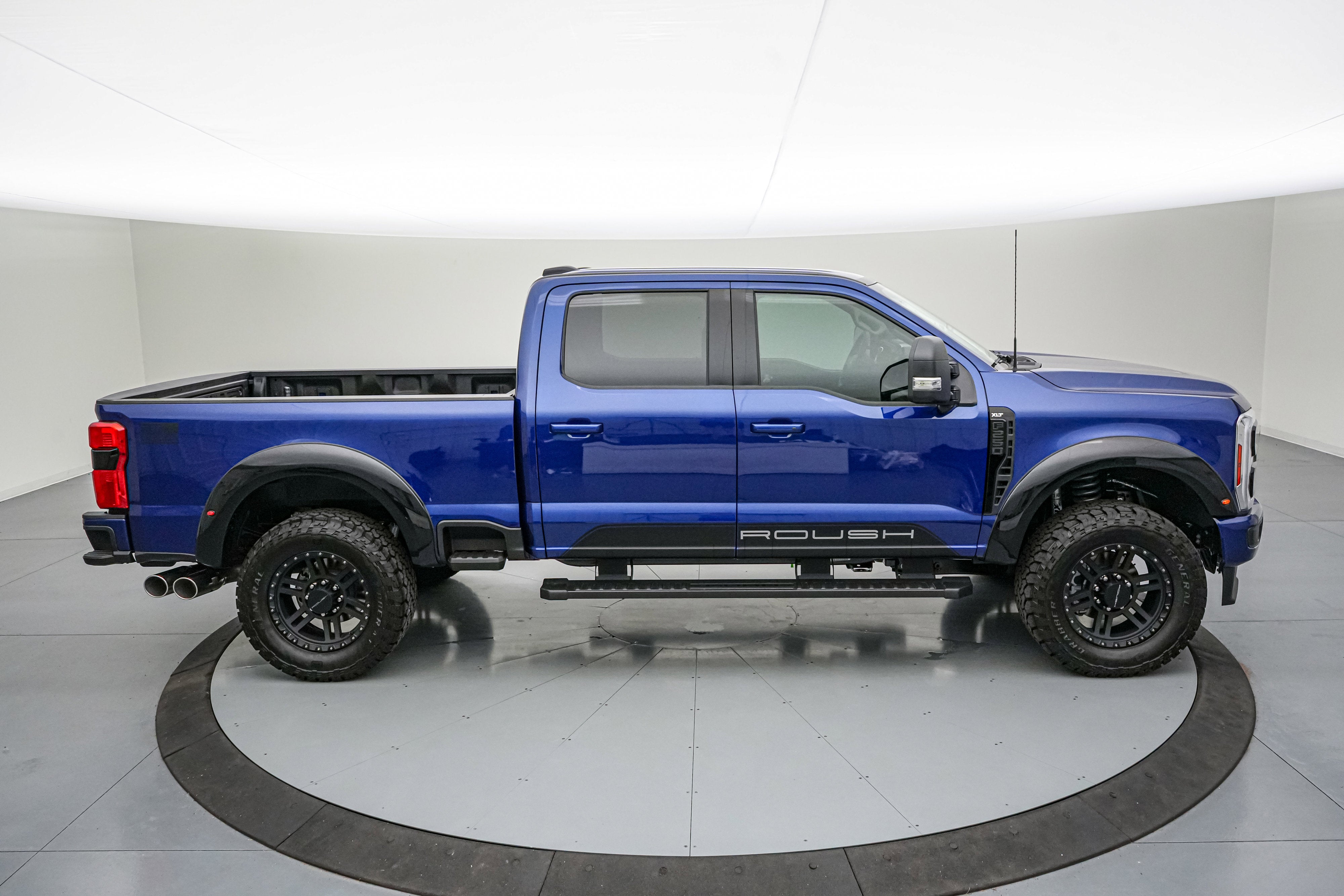 2026 Ford Super Duty F-250 SRW ROUSH XLT