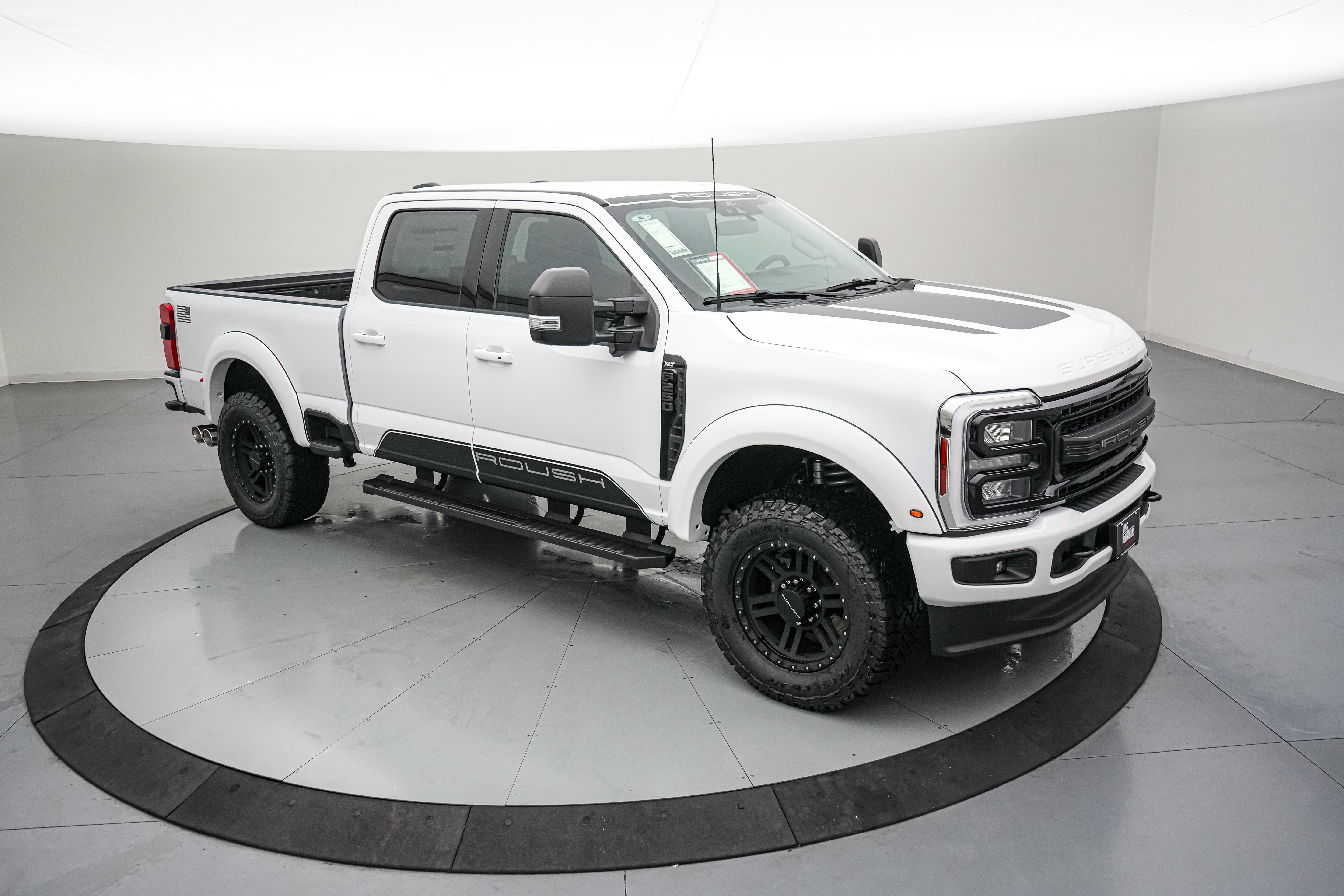2026 Ford Super Duty F-250 SRW ROUSH XLT