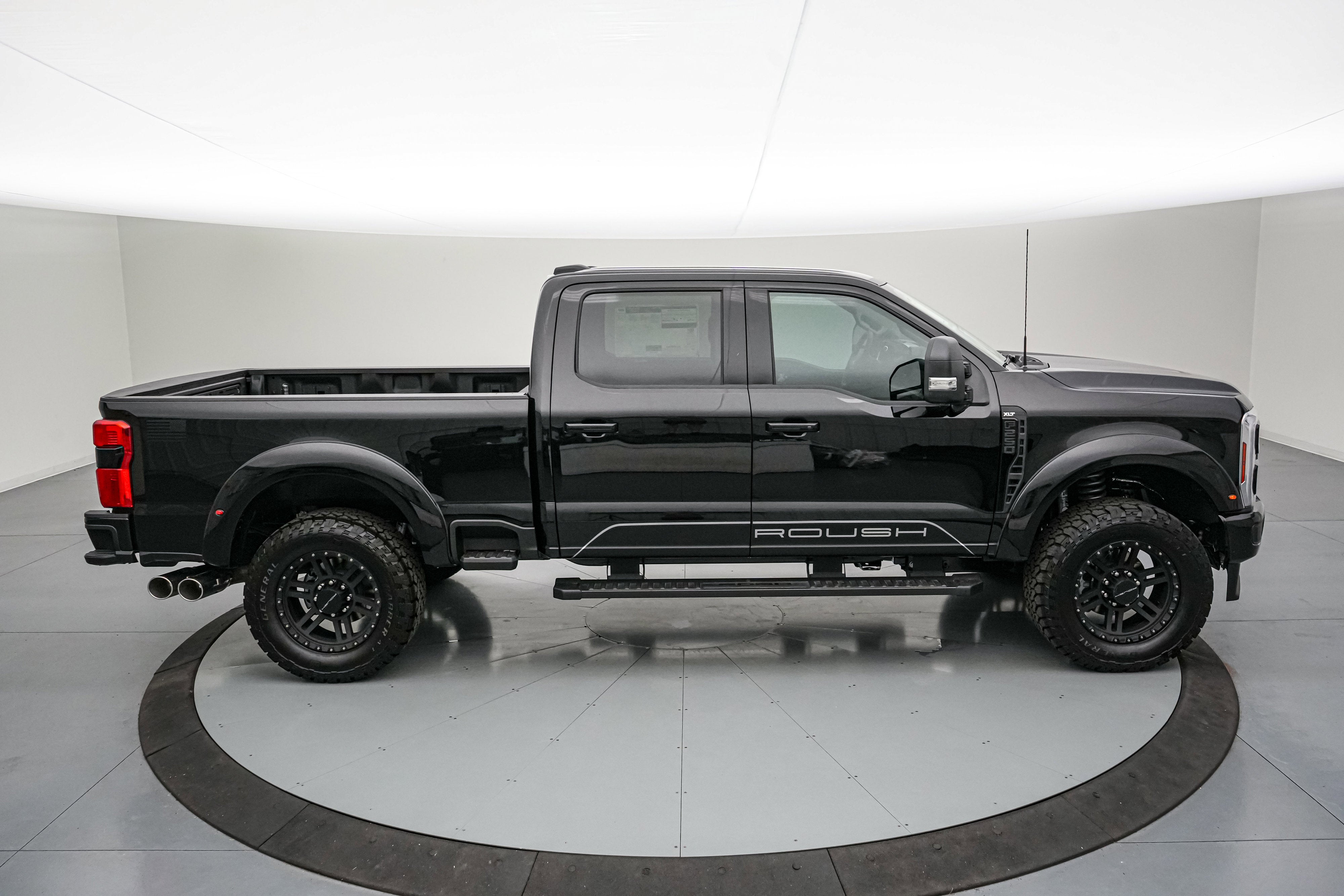 2026 Ford Super Duty F-250 SRW ROUSH XLT