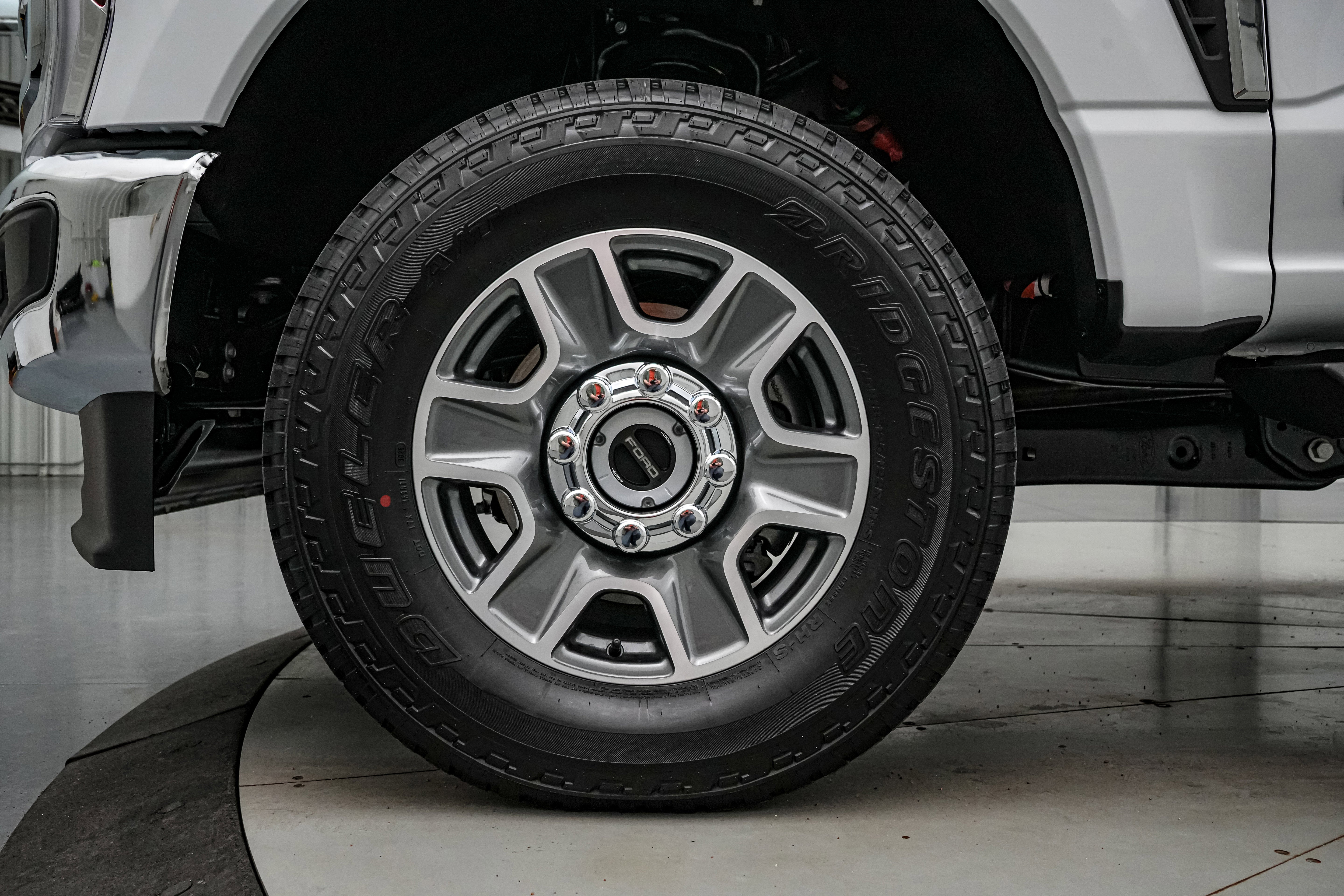 2026 Ford Super Duty F-350 SRW LARIAT