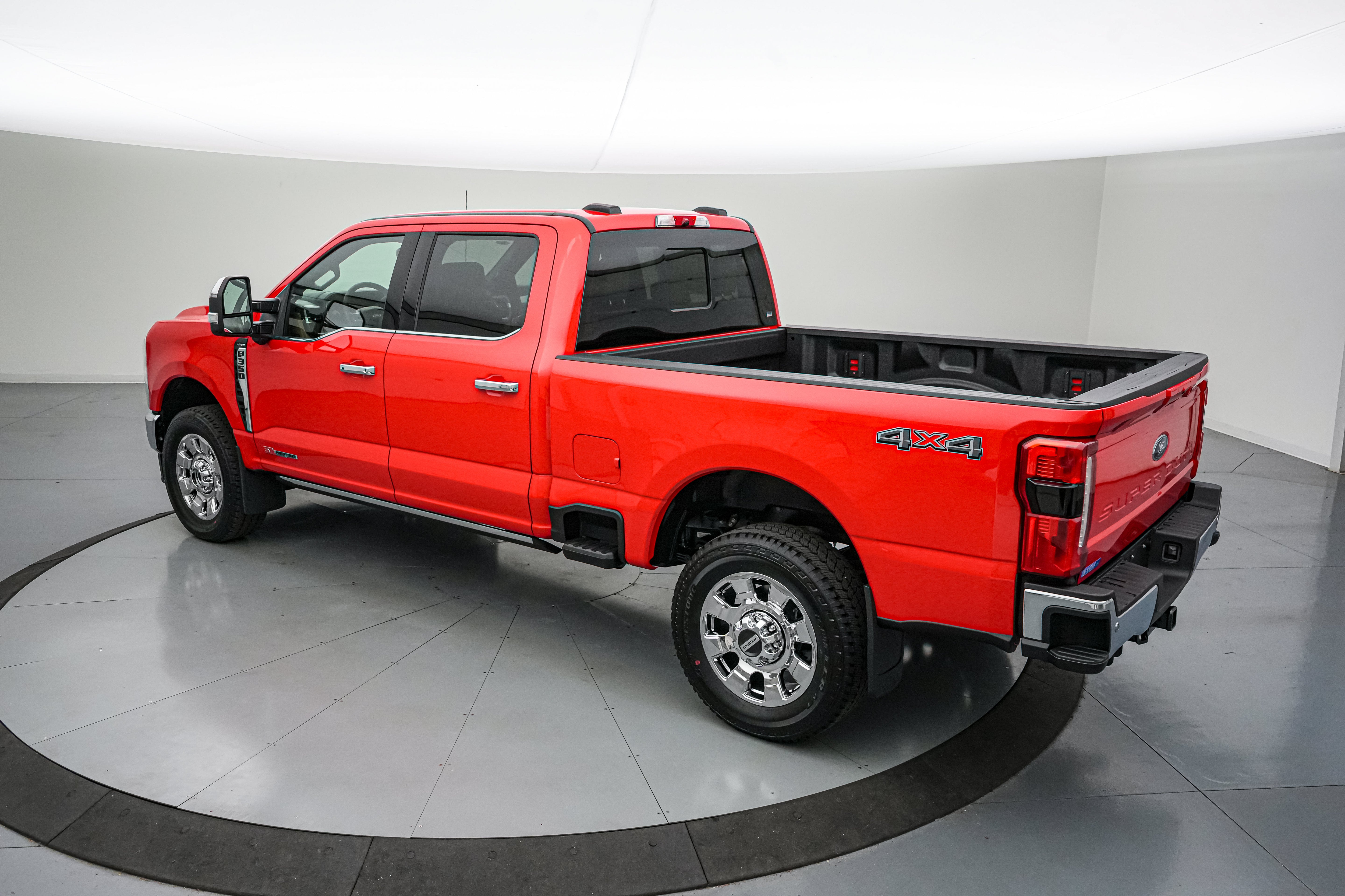 2026 Ford Super Duty F-350 SRW LARIAT