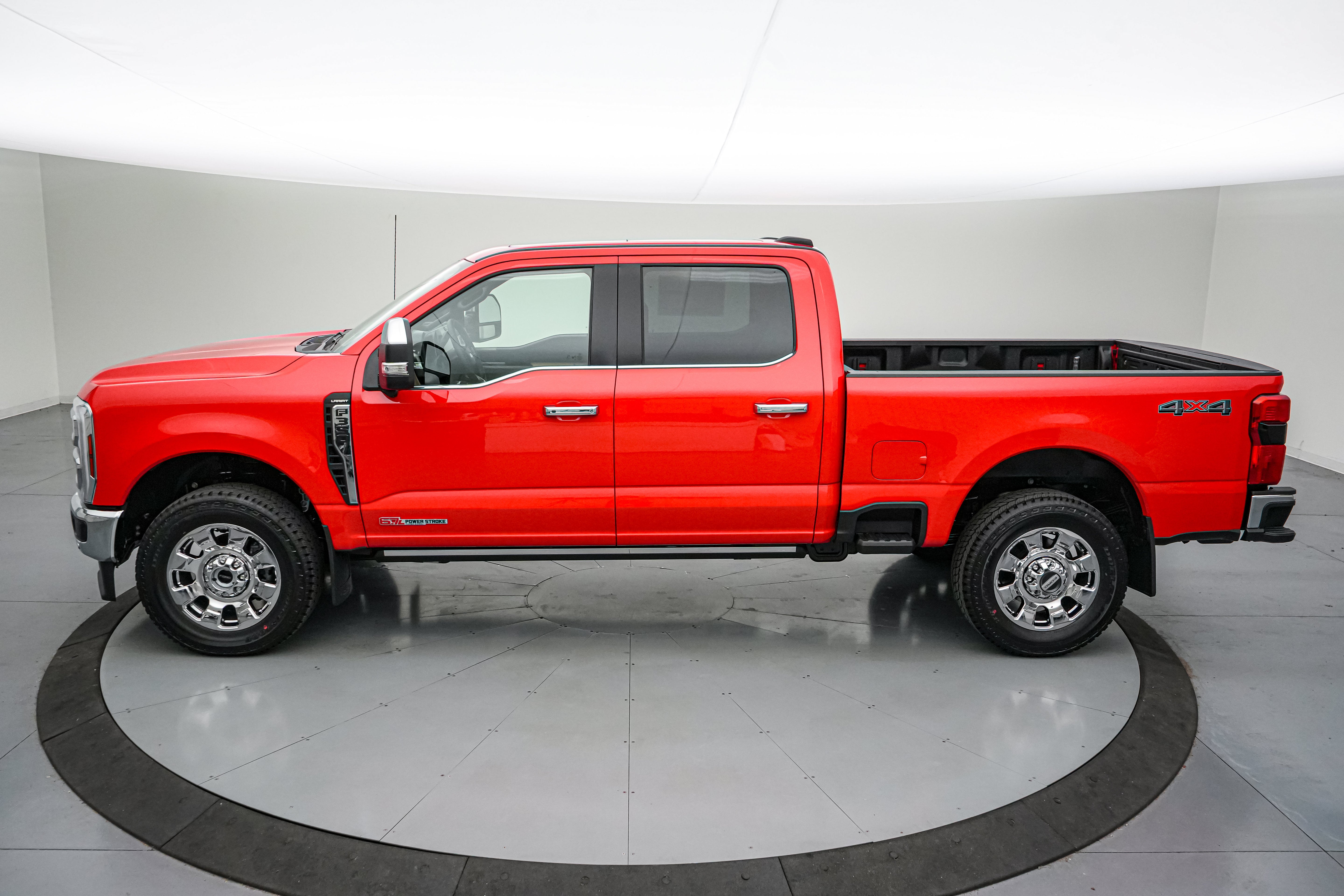 2026 Ford Super Duty F-350 SRW LARIAT