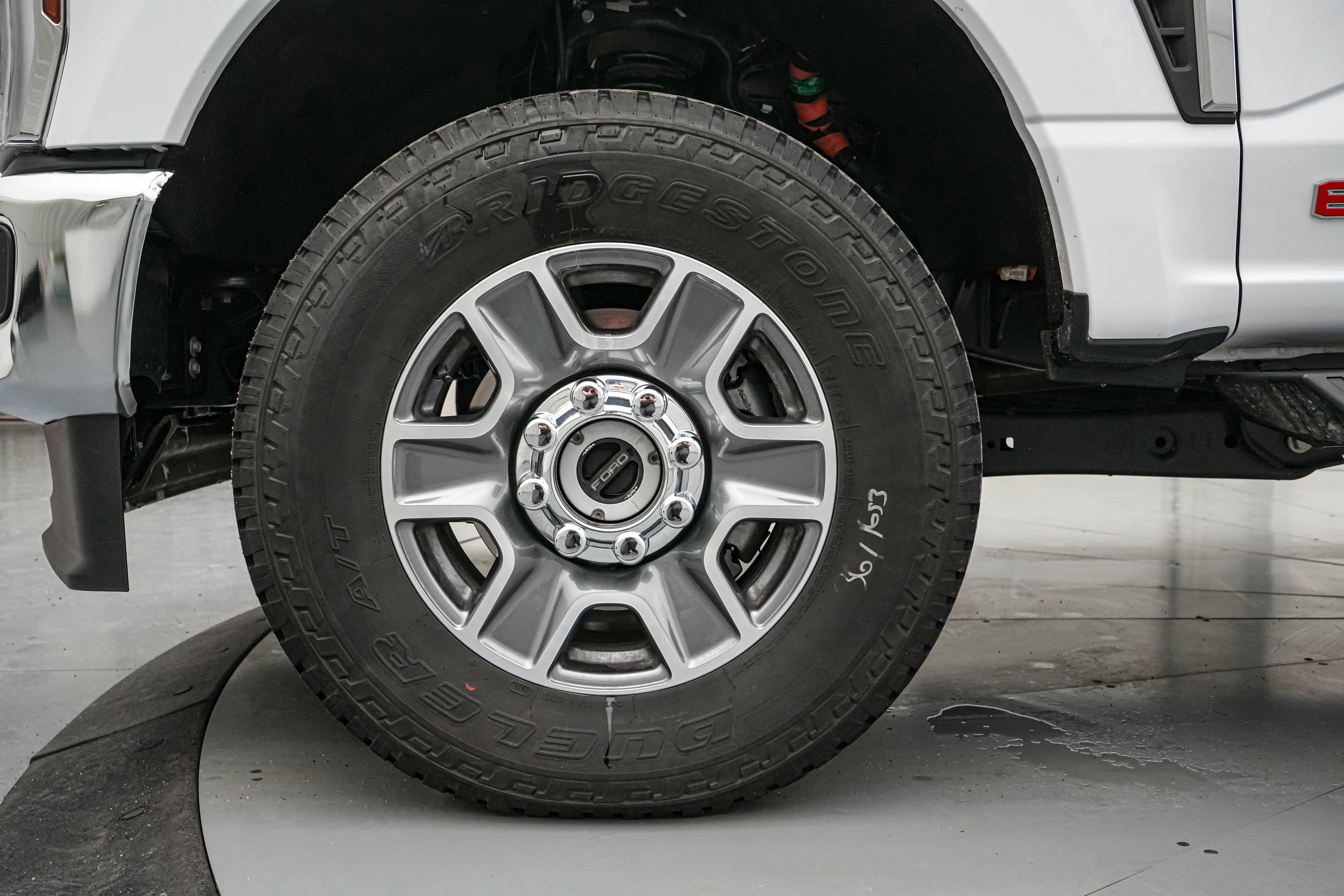 2026 Ford Super Duty F-350 SRW LARIAT