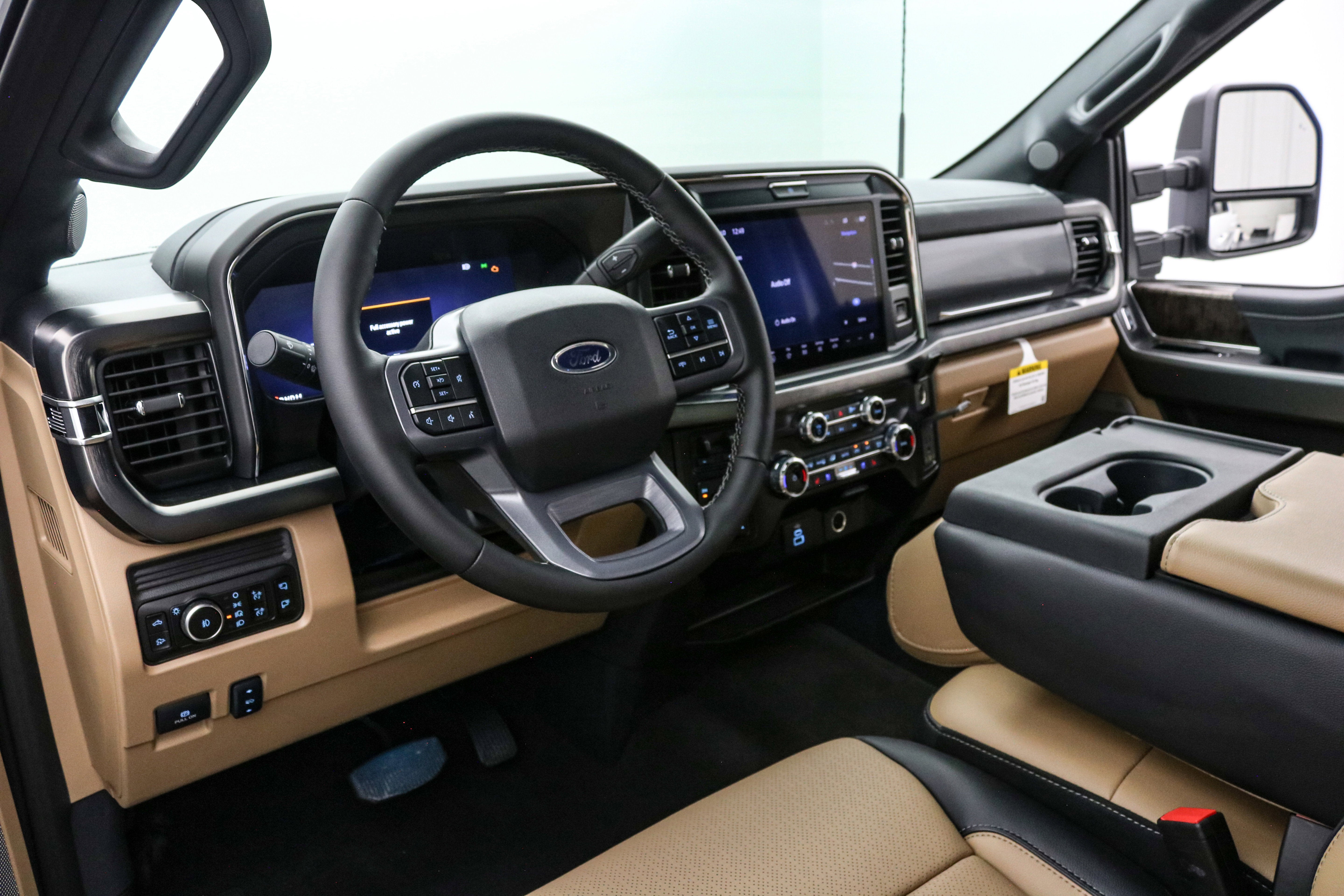 2026 Ford Super Duty F-350 SRW LARIAT