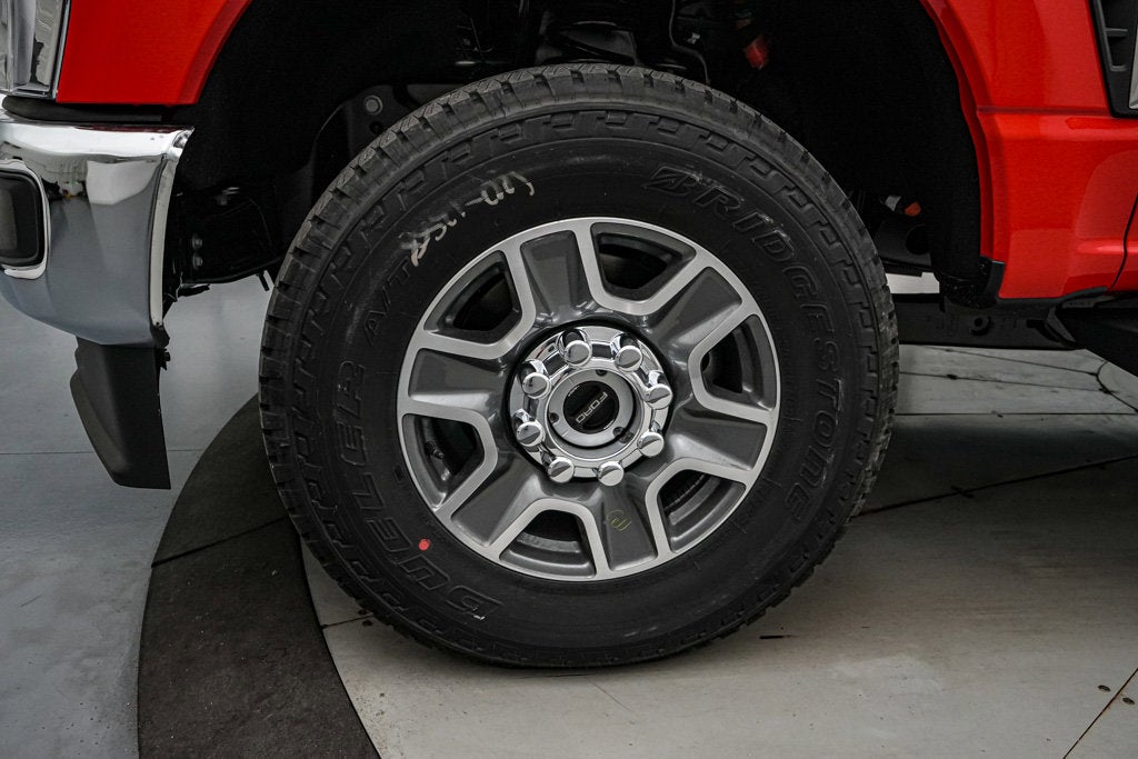 2026 Ford Super Duty F-350 SRW LARIAT