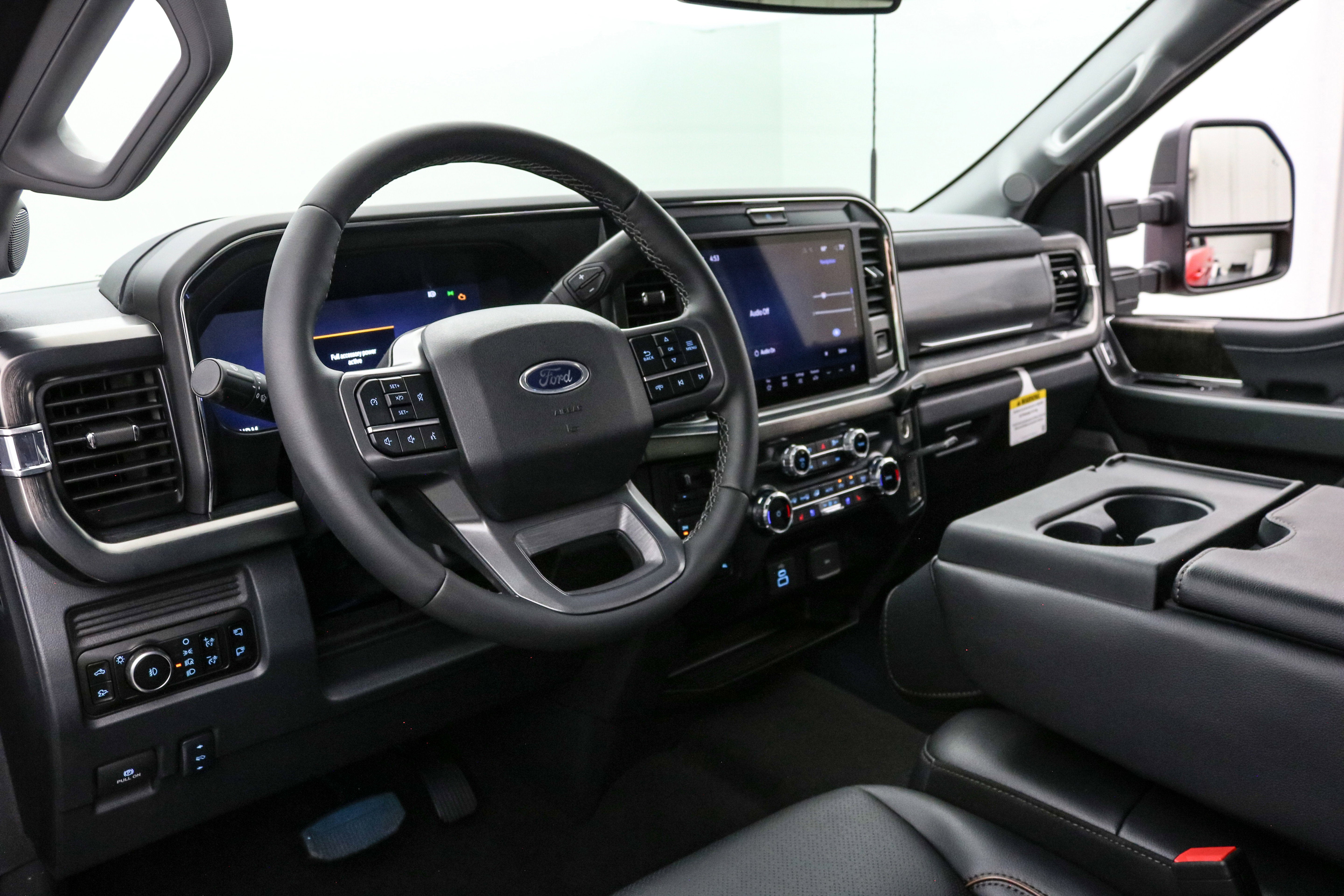 2026 Ford Super Duty F-350 SRW LARIAT