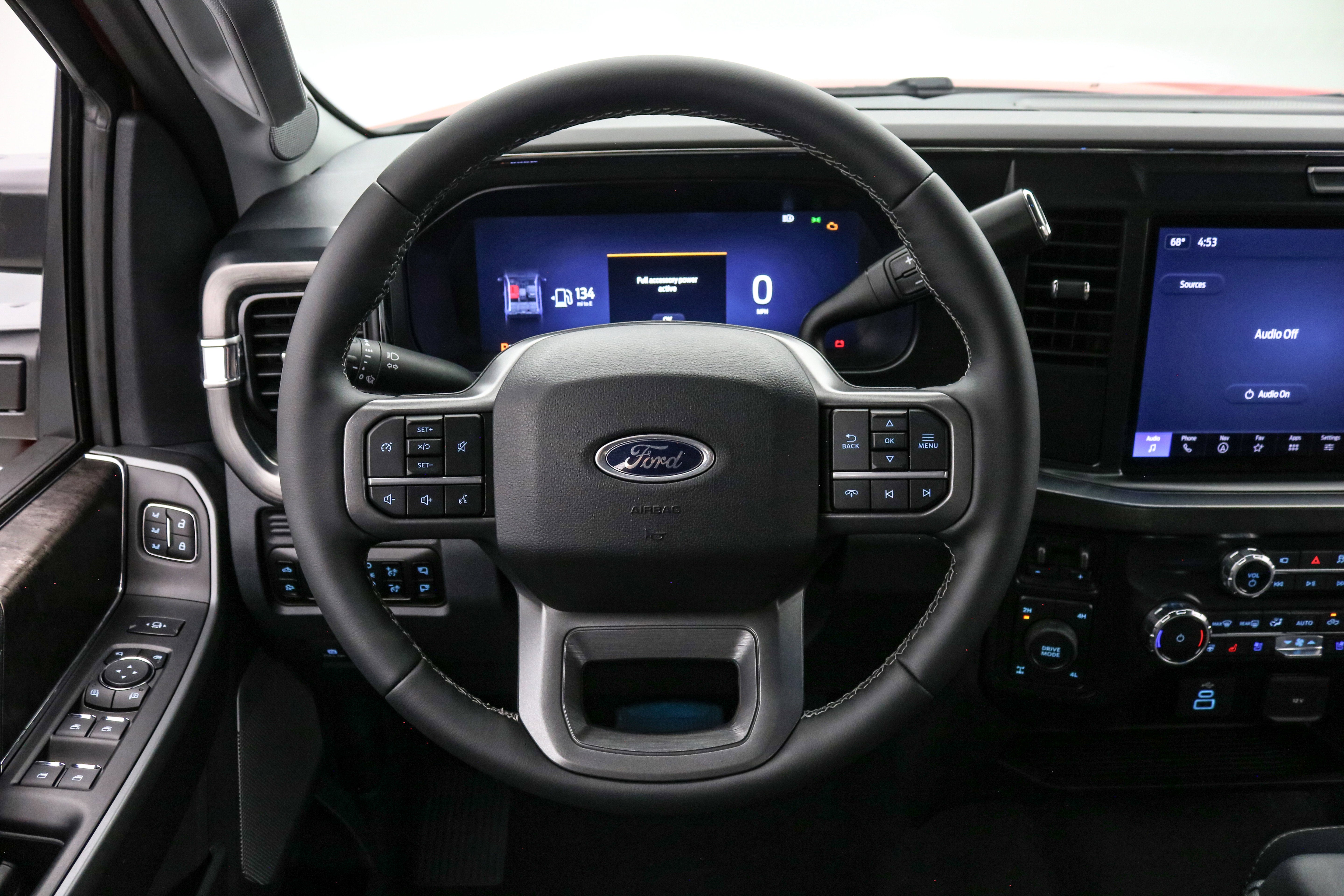 2026 Ford Super Duty F-350 SRW LARIAT