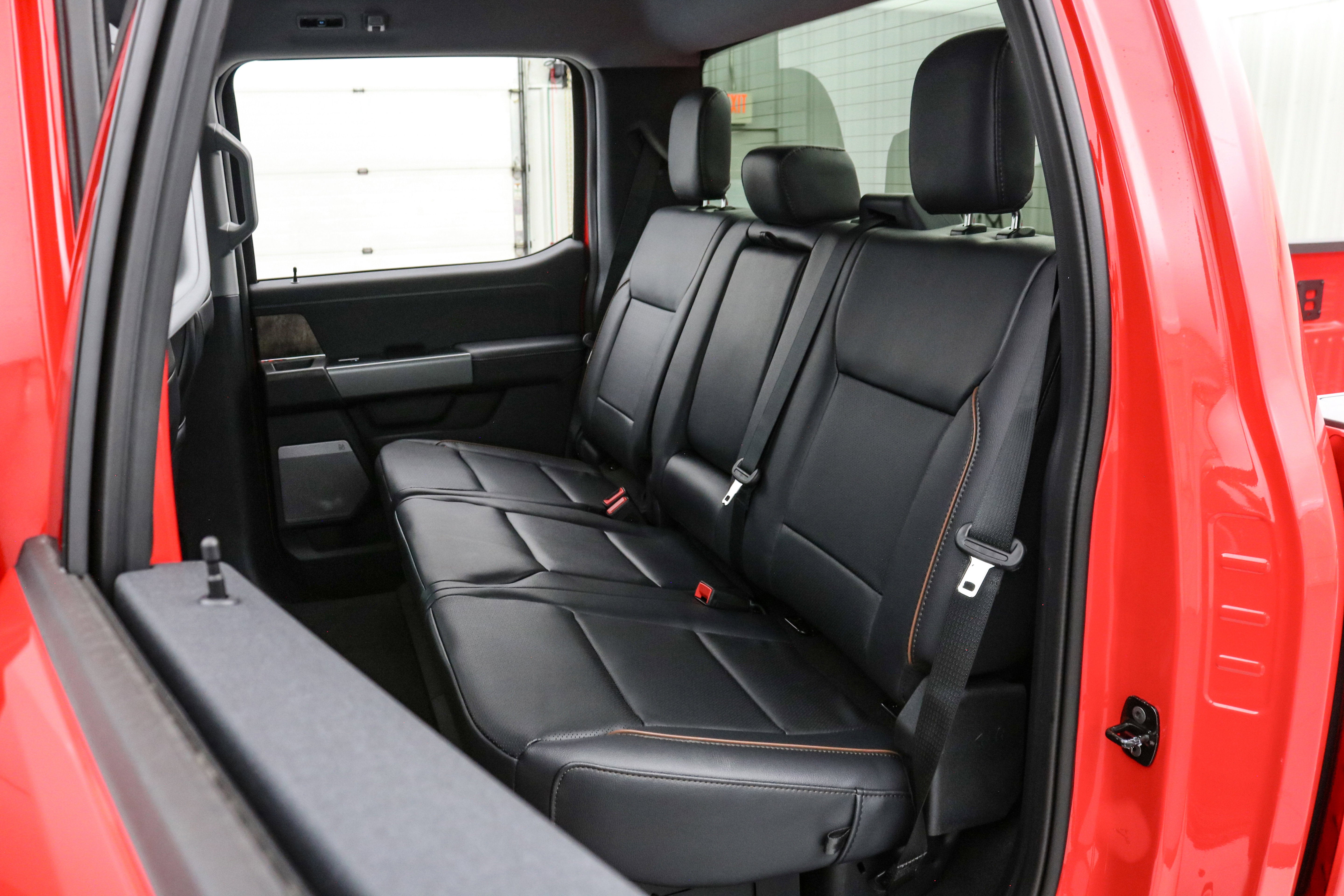 2026 Ford Super Duty F-350 SRW LARIAT