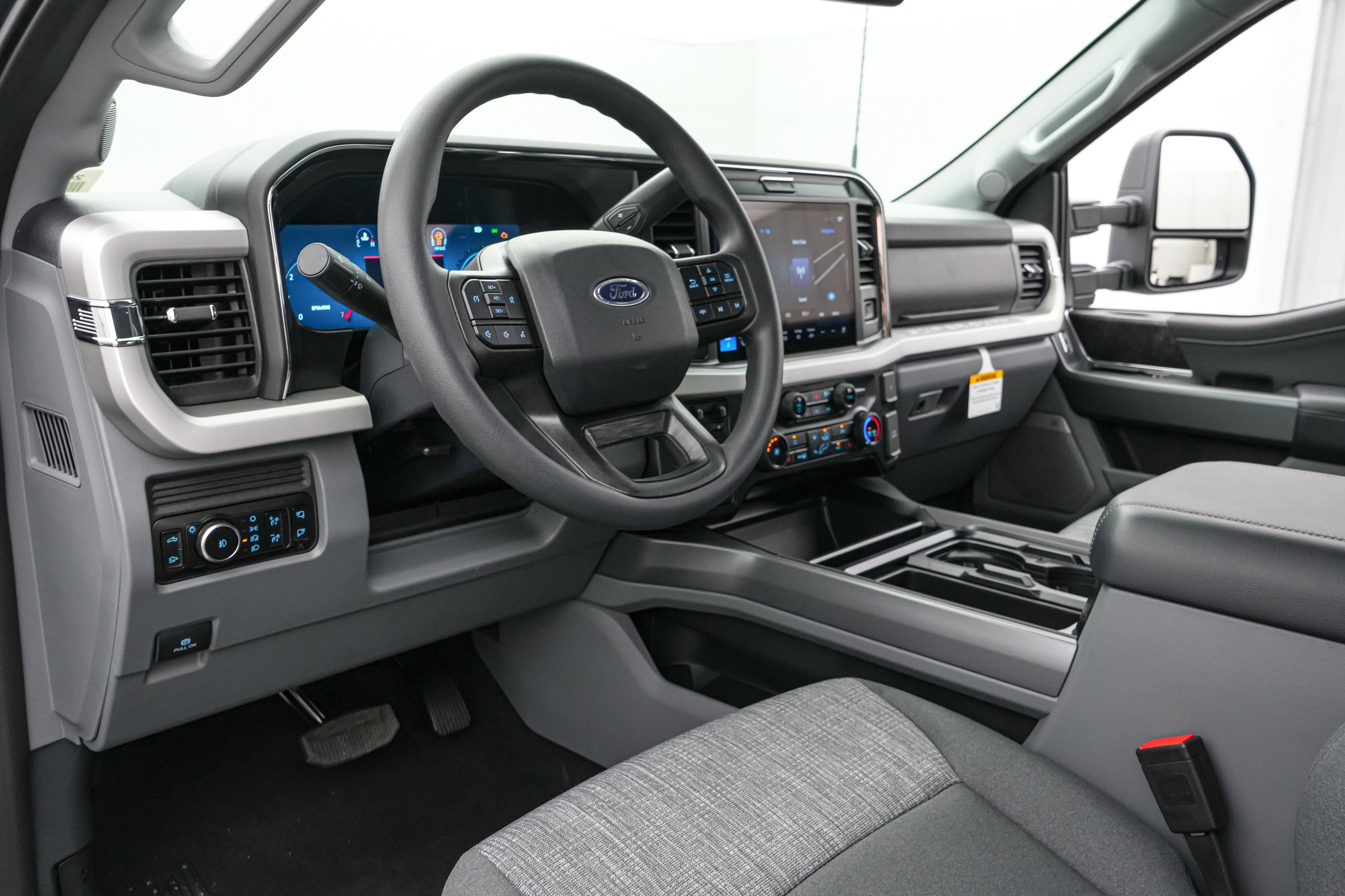 2026 Ford Super Duty F-350 SRW XLT Tremor