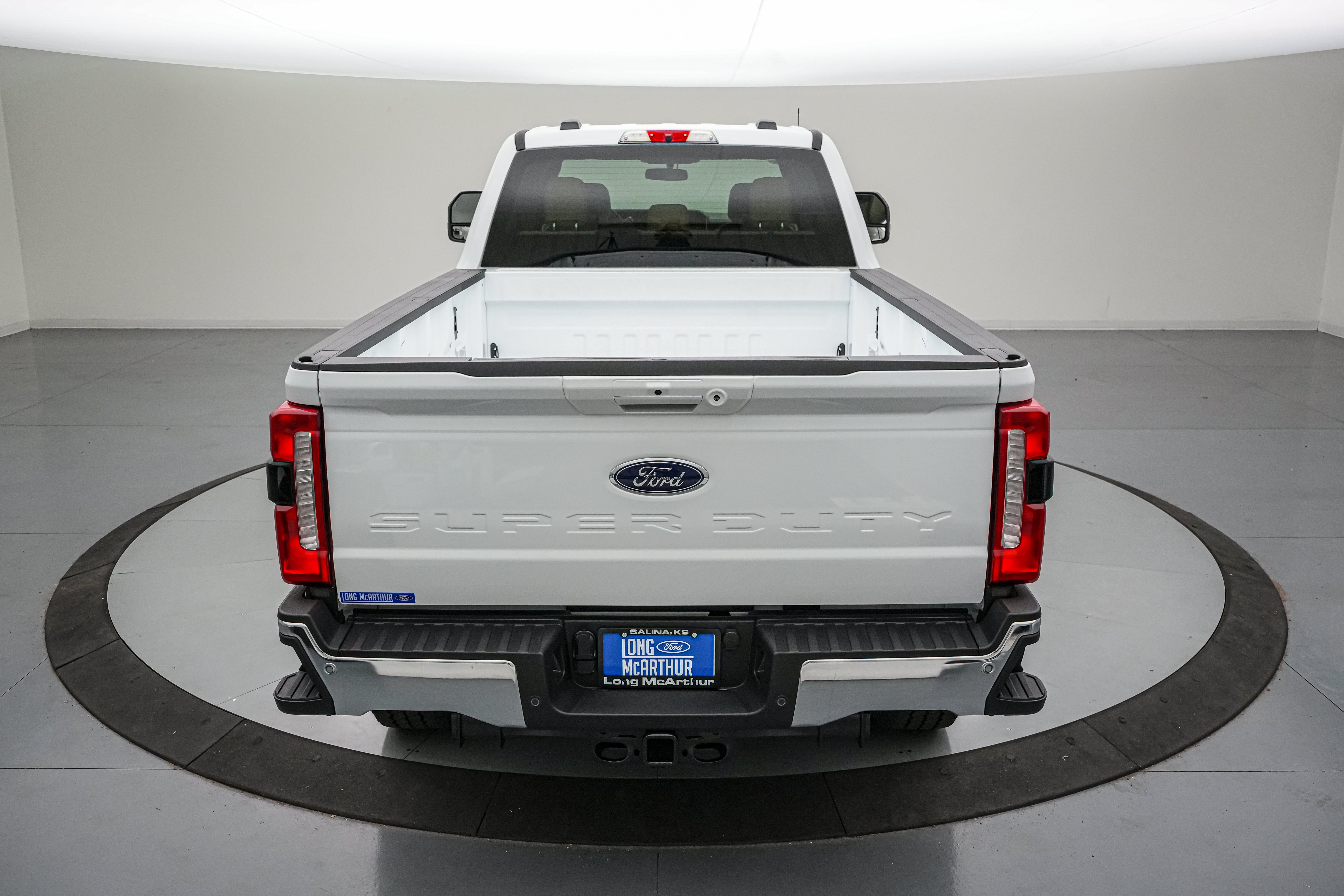 2026 Ford Super Duty F-350 SRW Lariat
