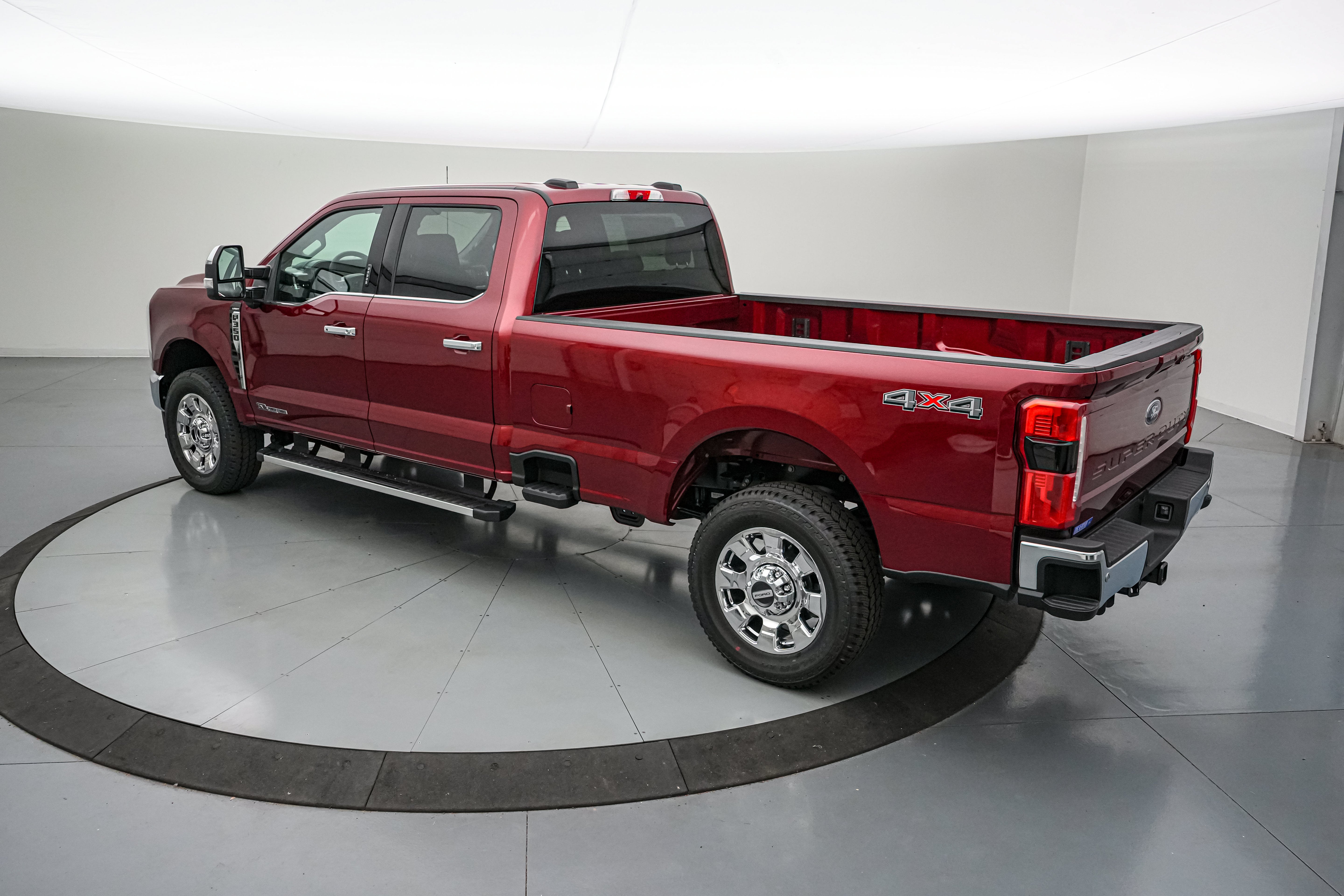 2026 Ford Super Duty F-350 SRW LARIAT