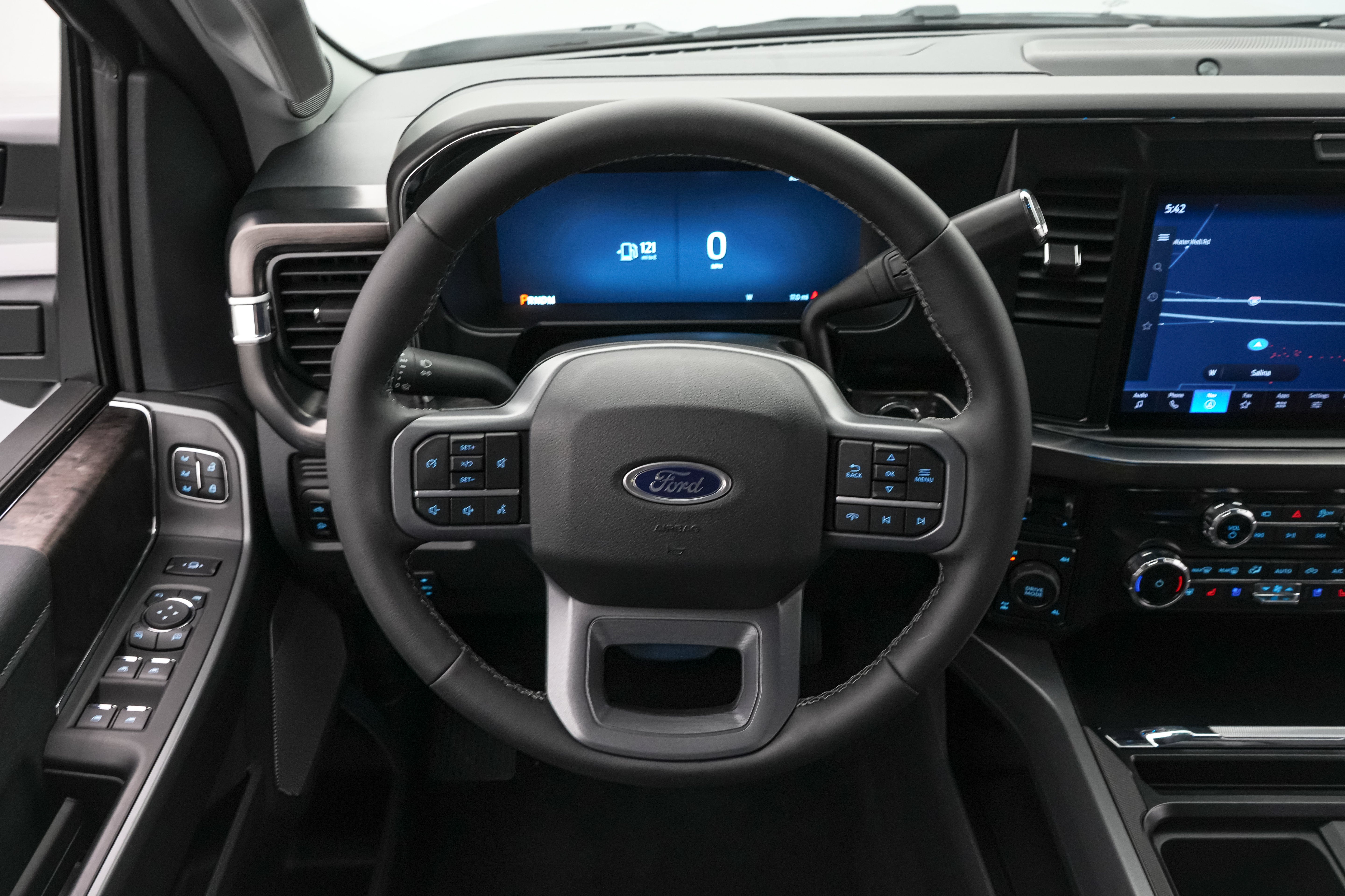 2026 Ford Super Duty F-350 SRW Lariat