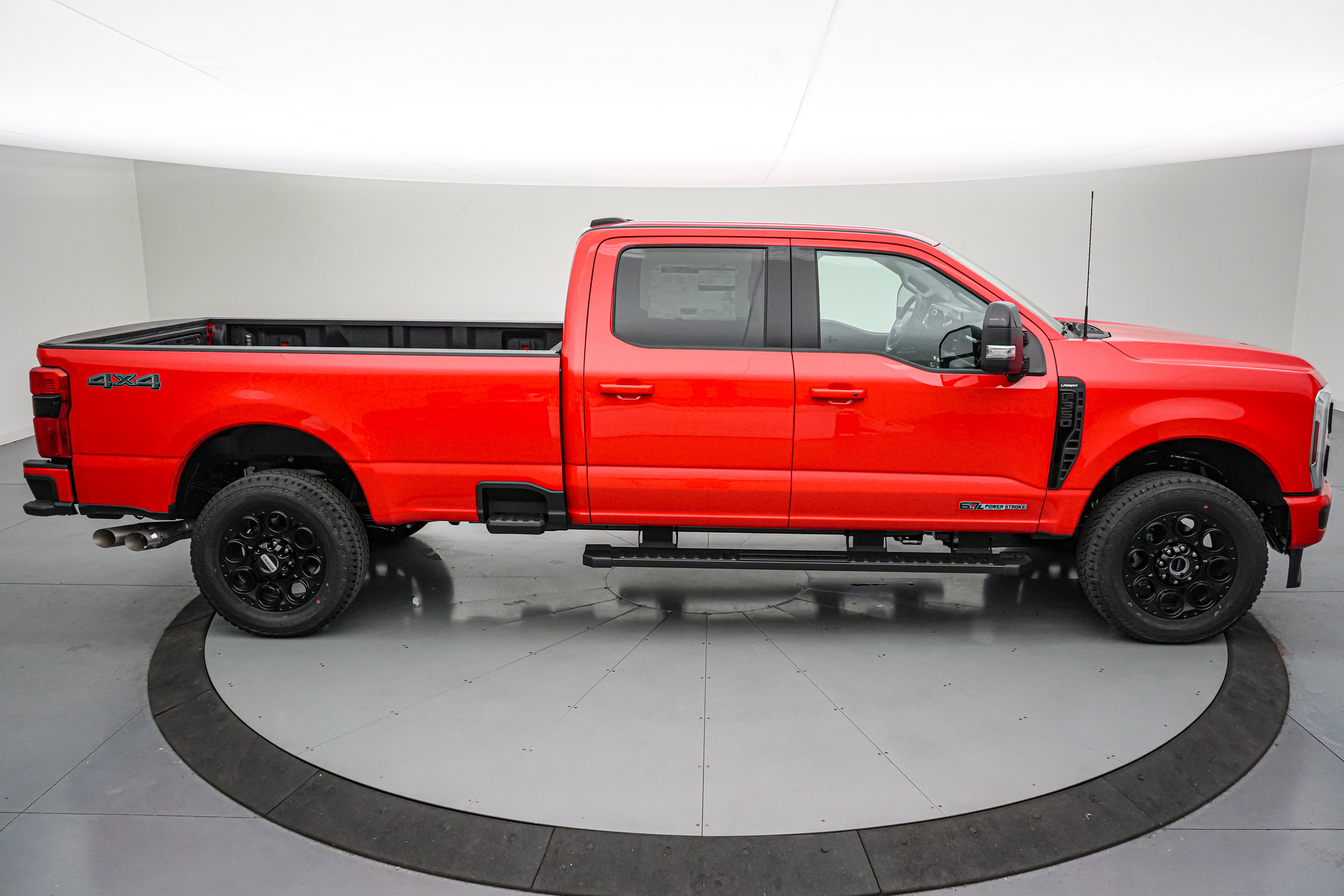 2026 Ford Super Duty F-350 SRW Lariat