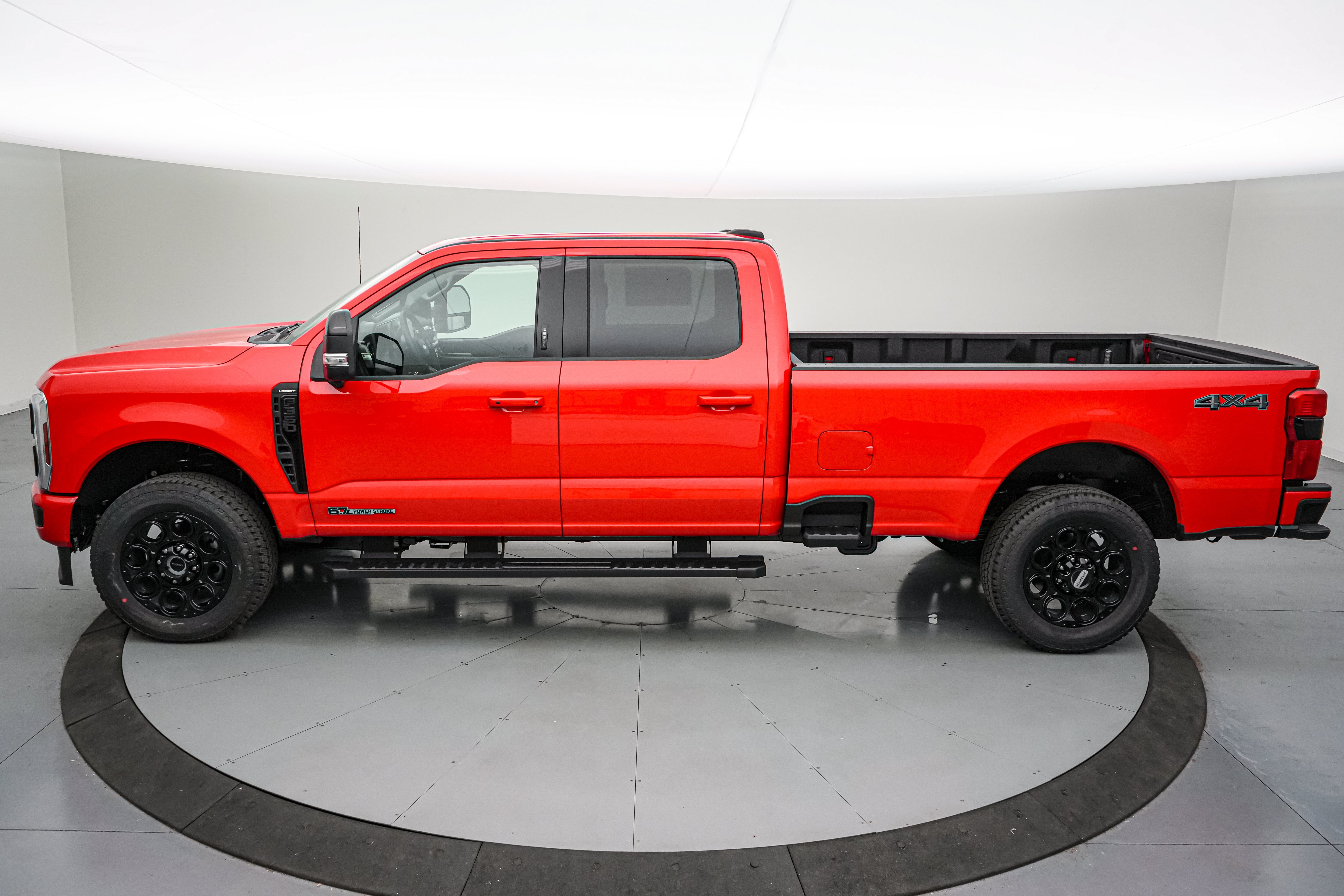 2026 Ford Super Duty F-350 SRW Lariat