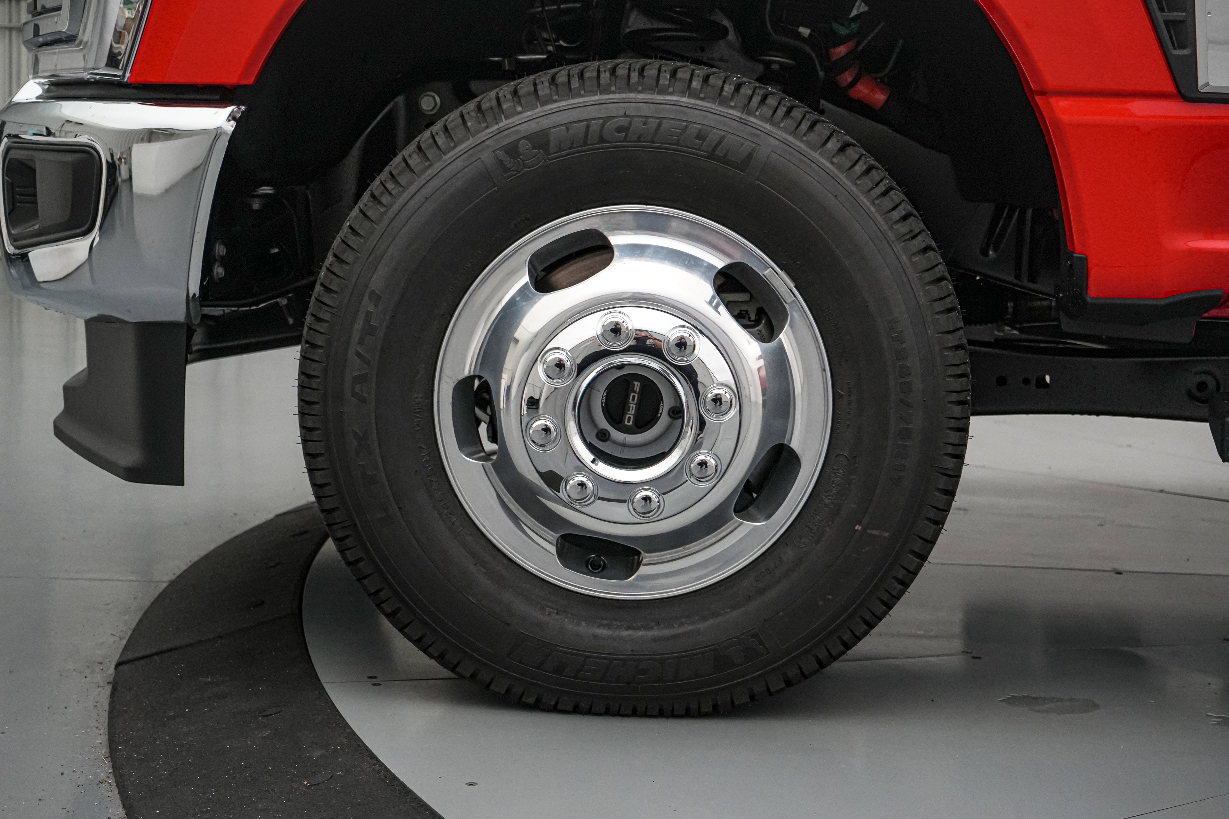 2026 Ford Super Duty F-350 DRW LARIAT