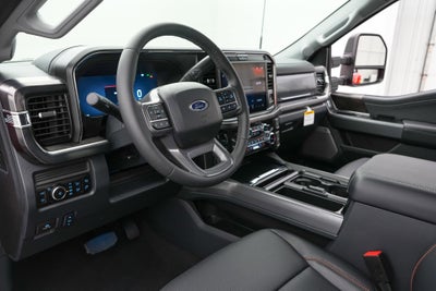 2026 Ford Super Duty F-350 DRW LARIAT
