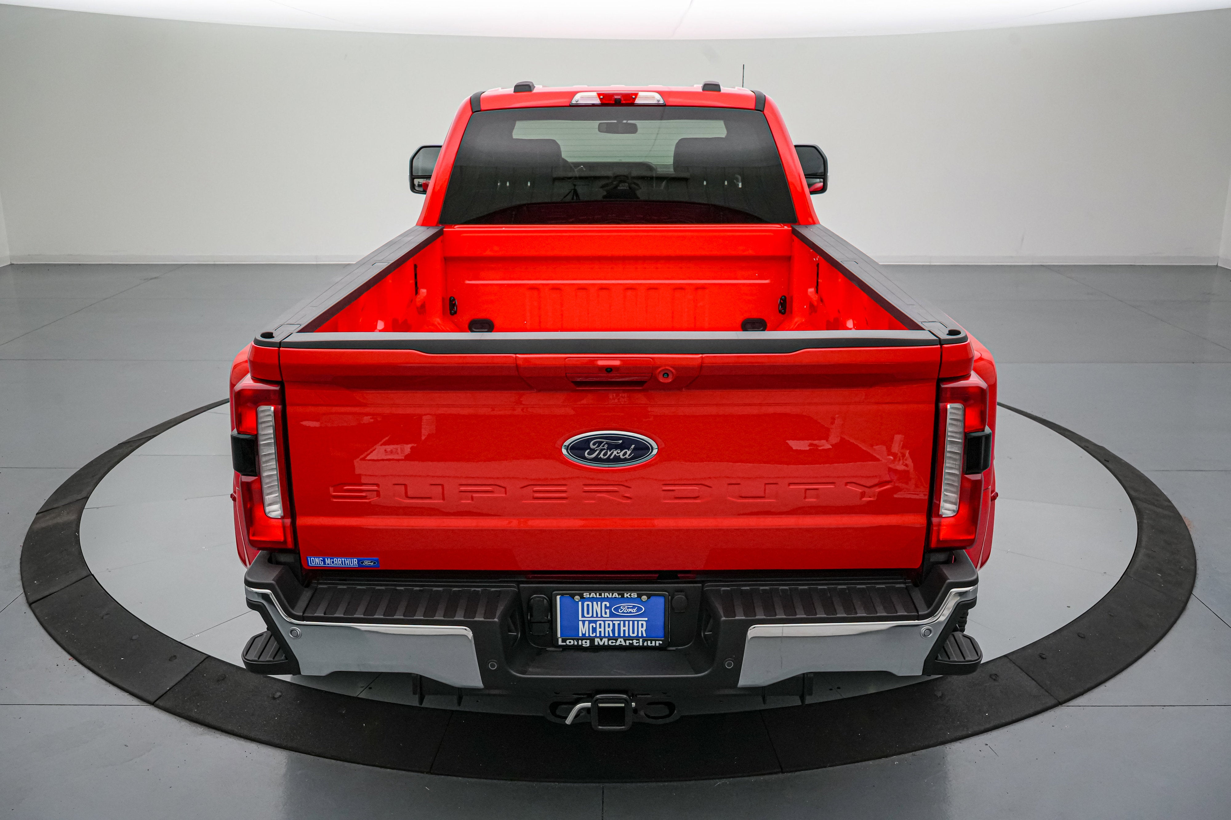 2026 Ford Super Duty F-350 DRW LARIAT