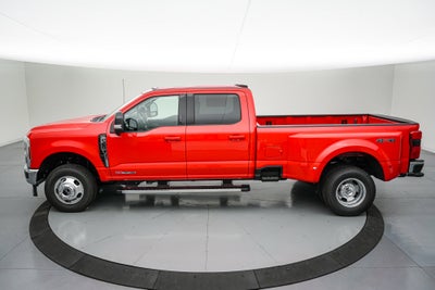 2026 Ford Super Duty F-350 DRW LARIAT