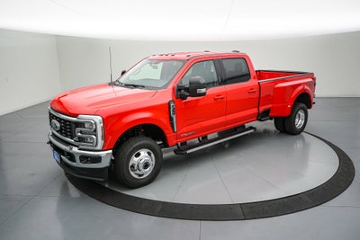 2026 Ford Super Duty F-350 DRW LARIAT