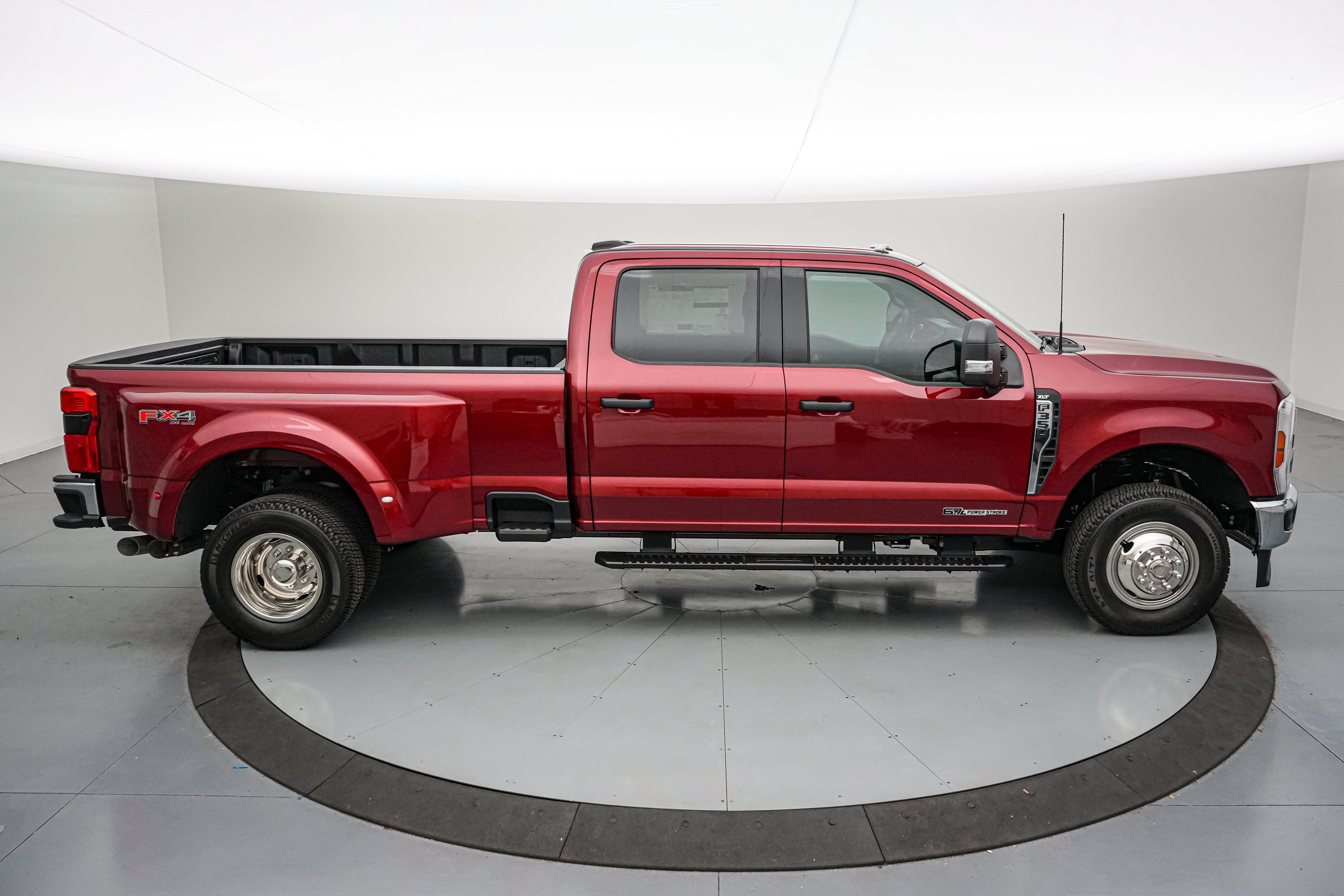 2026 Ford Super Duty F-350 DRW XLT Special Edition