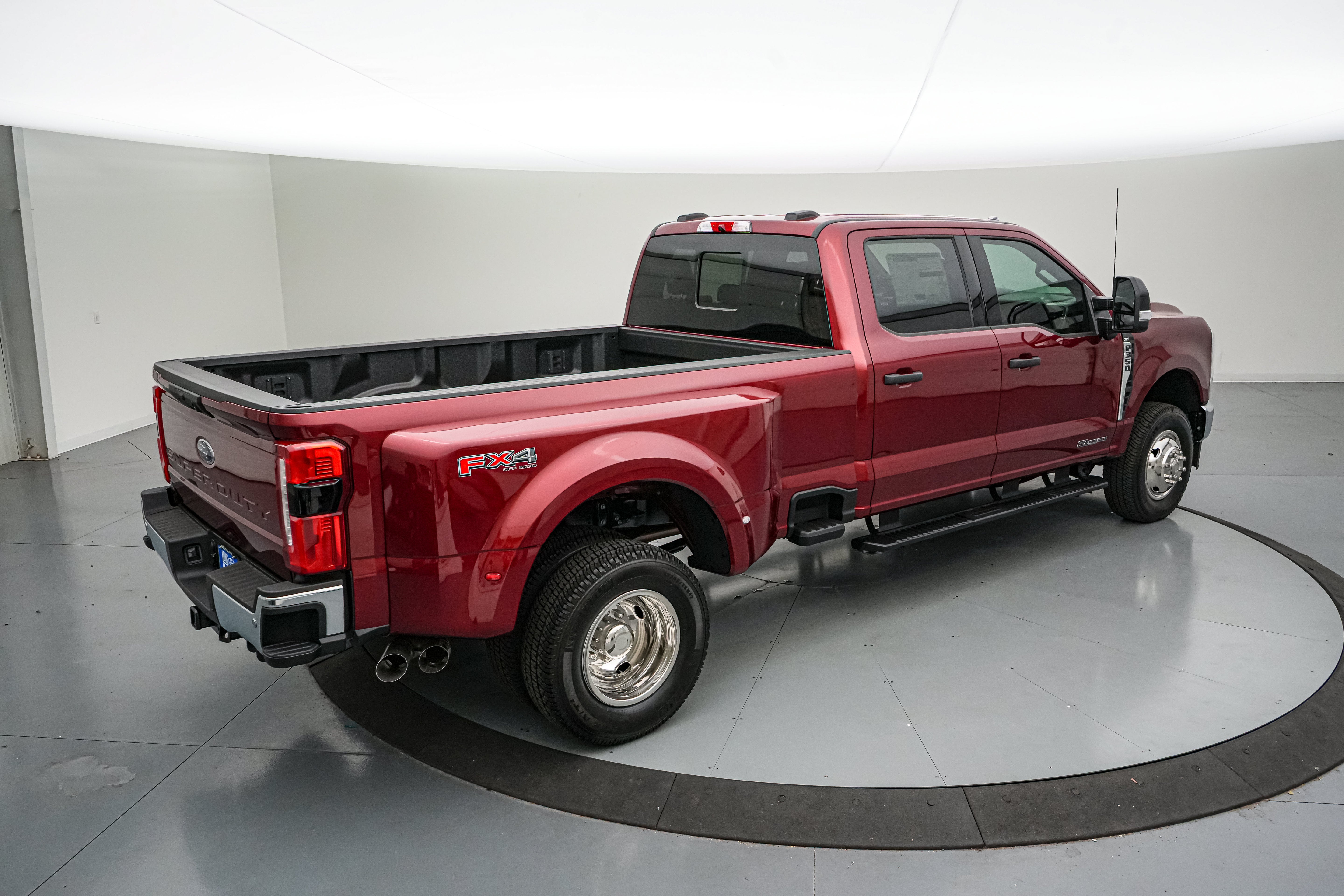 2026 Ford Super Duty F-350 DRW XLT Special Edition