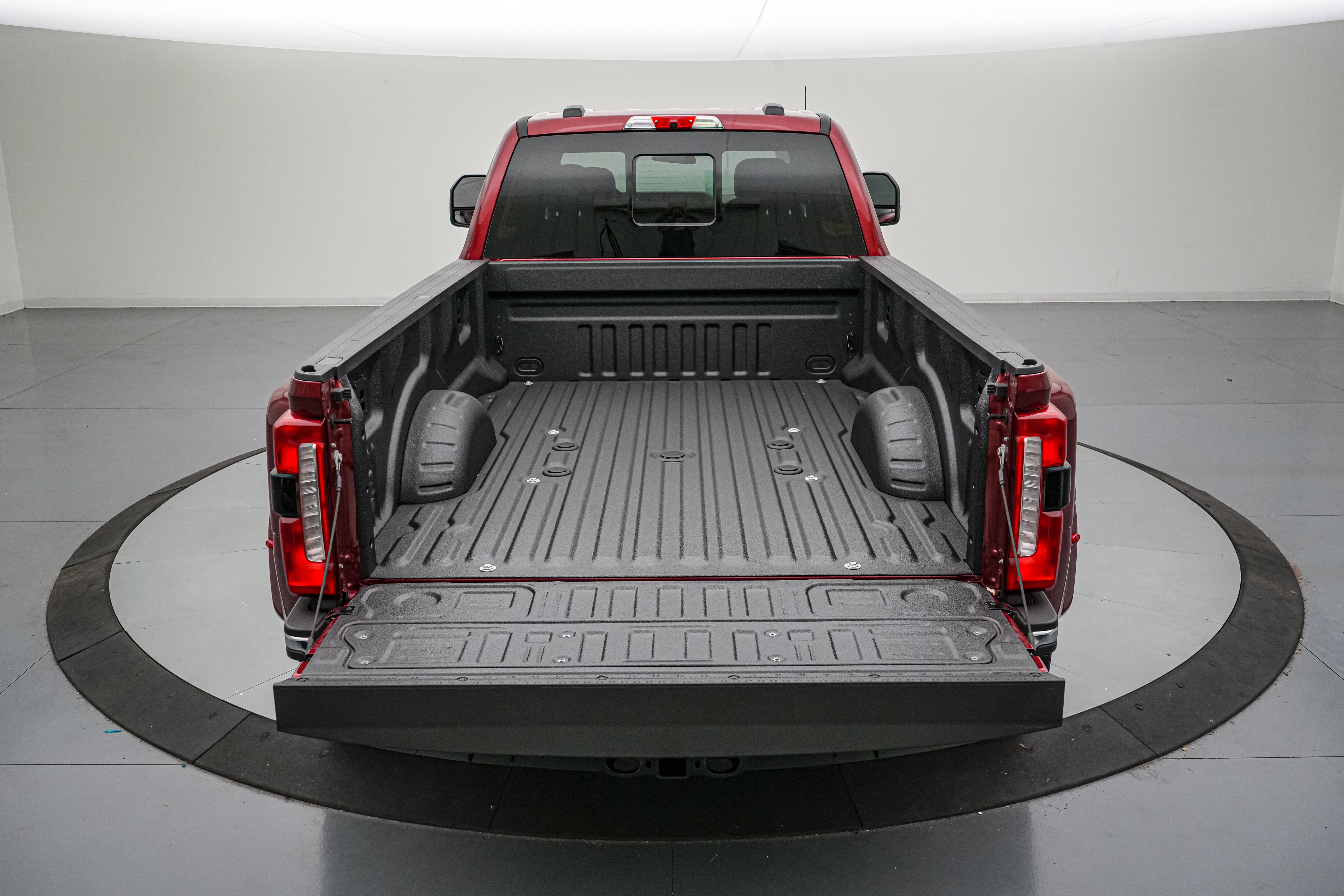 2026 Ford Super Duty F-350 DRW XLT Special Edition