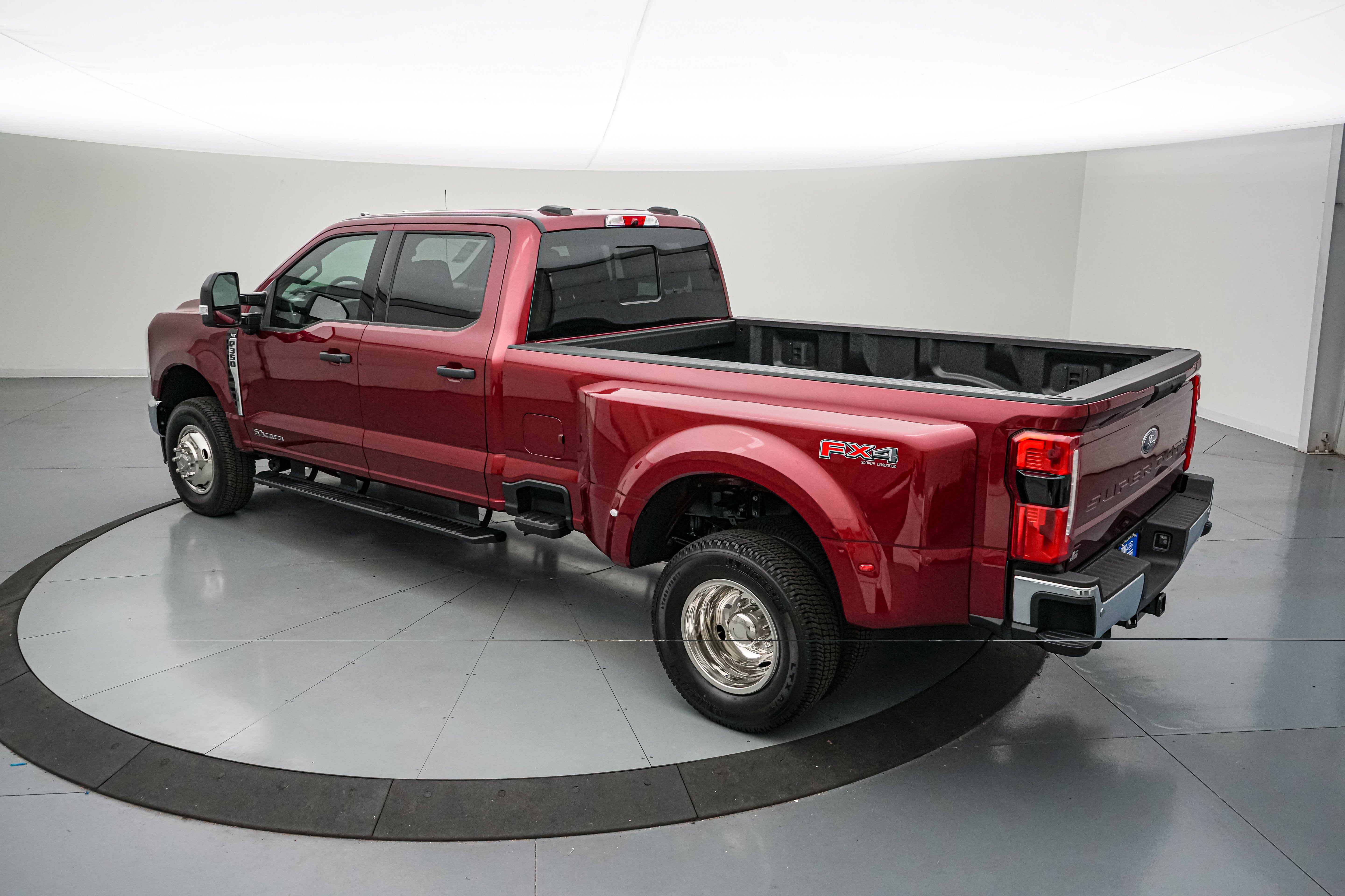 2026 Ford Super Duty F-350 DRW XLT Special Edition